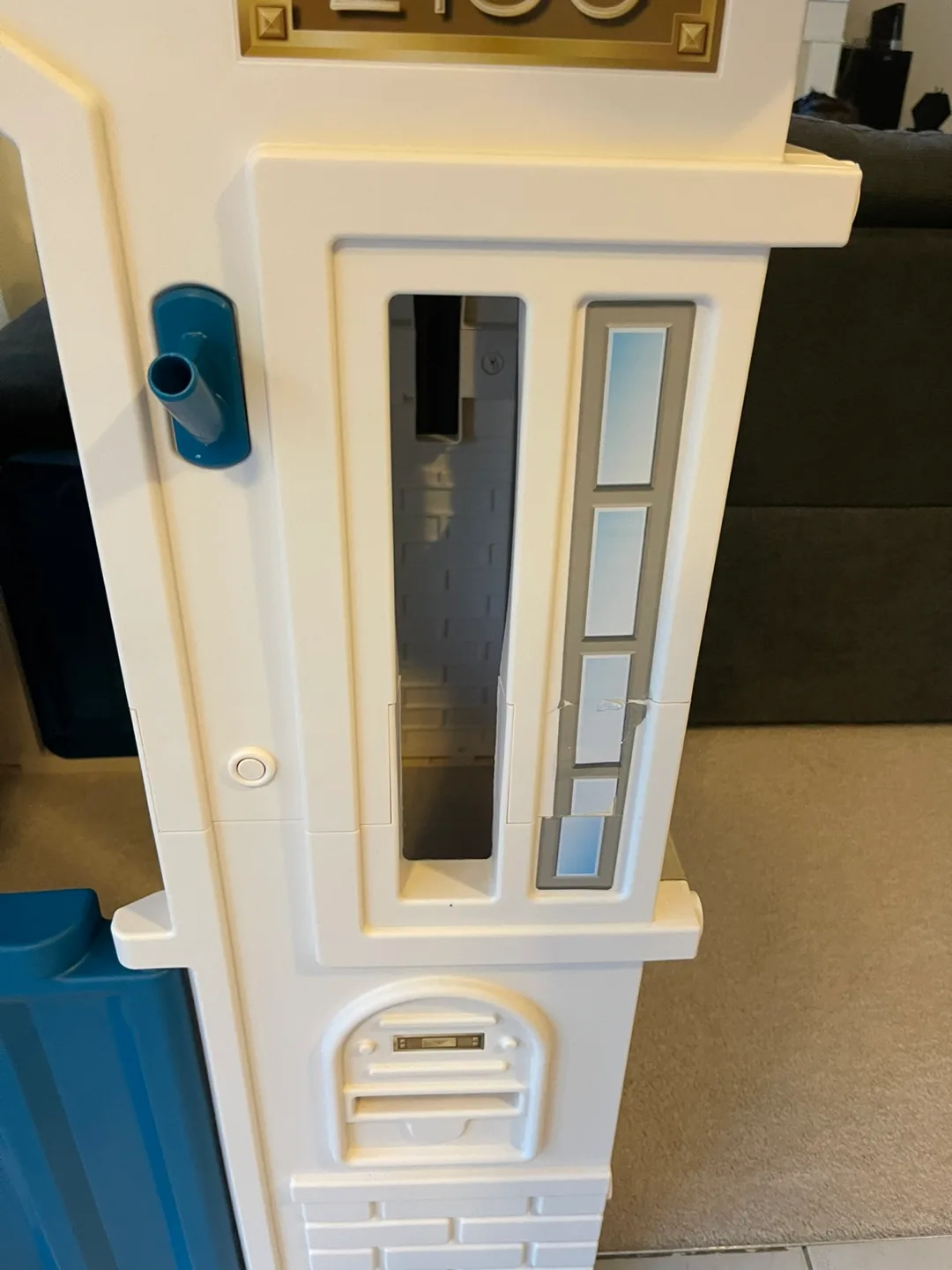 Little Tikes Playhouse - Used Condition image indicator(2)