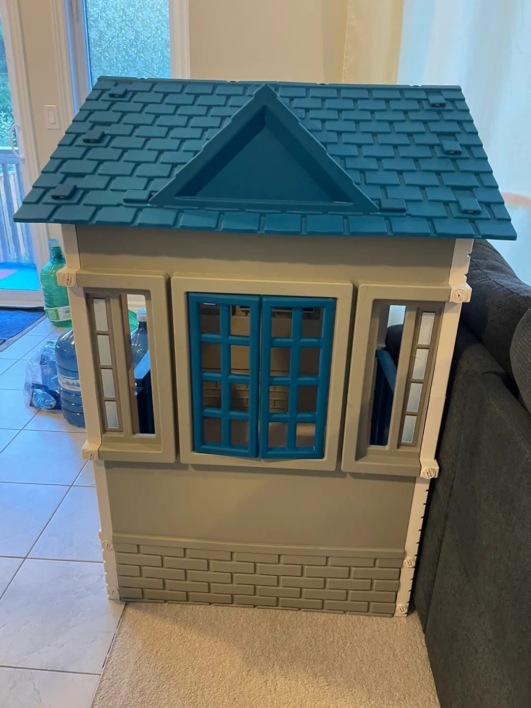 Little Tikes Playhouse - Used Condition image indicator(4)