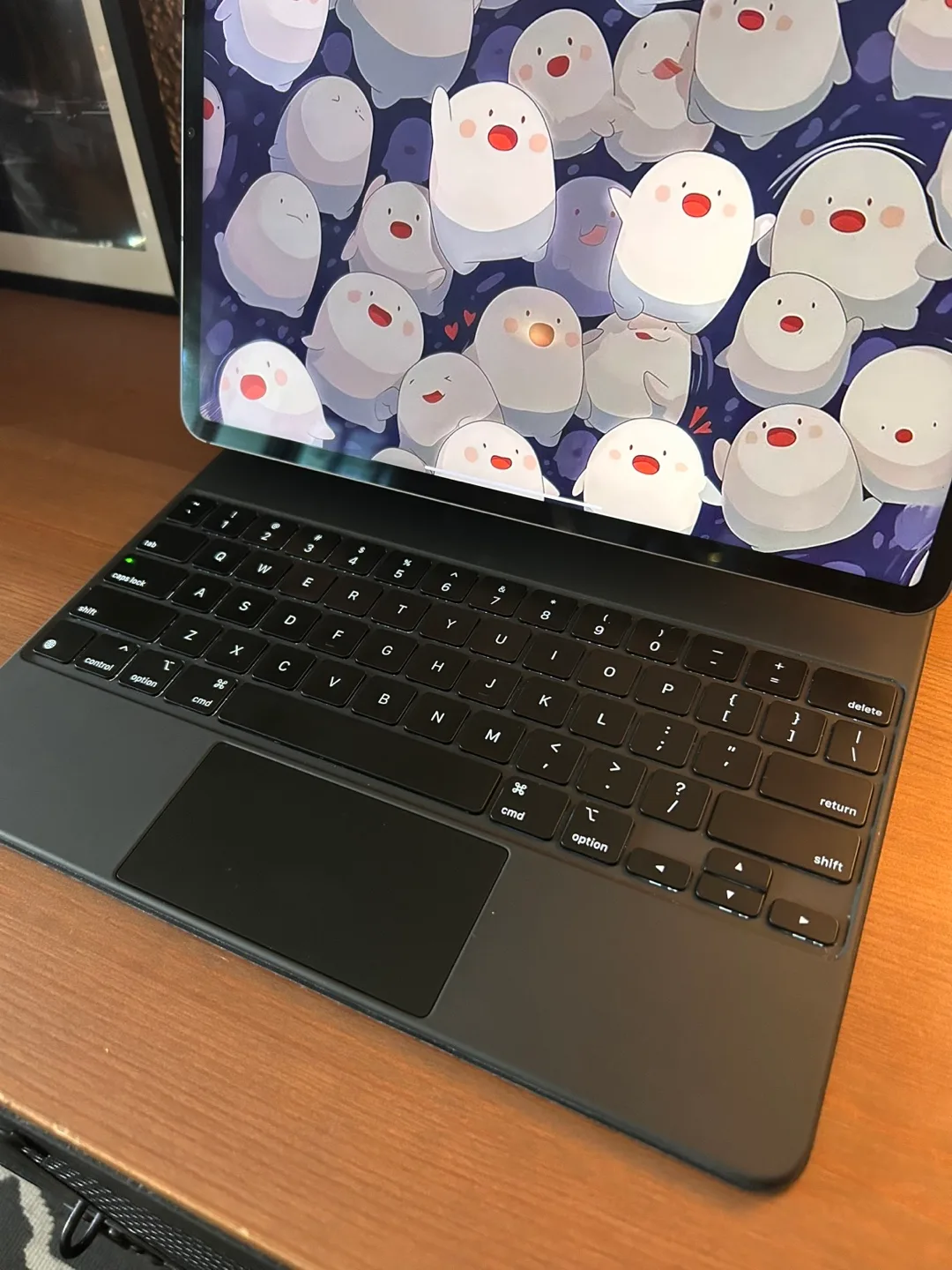 Apple Magic Keyboard iPad Pro 12.9” 3rd to 6th Generation M1/M2 thumbnail