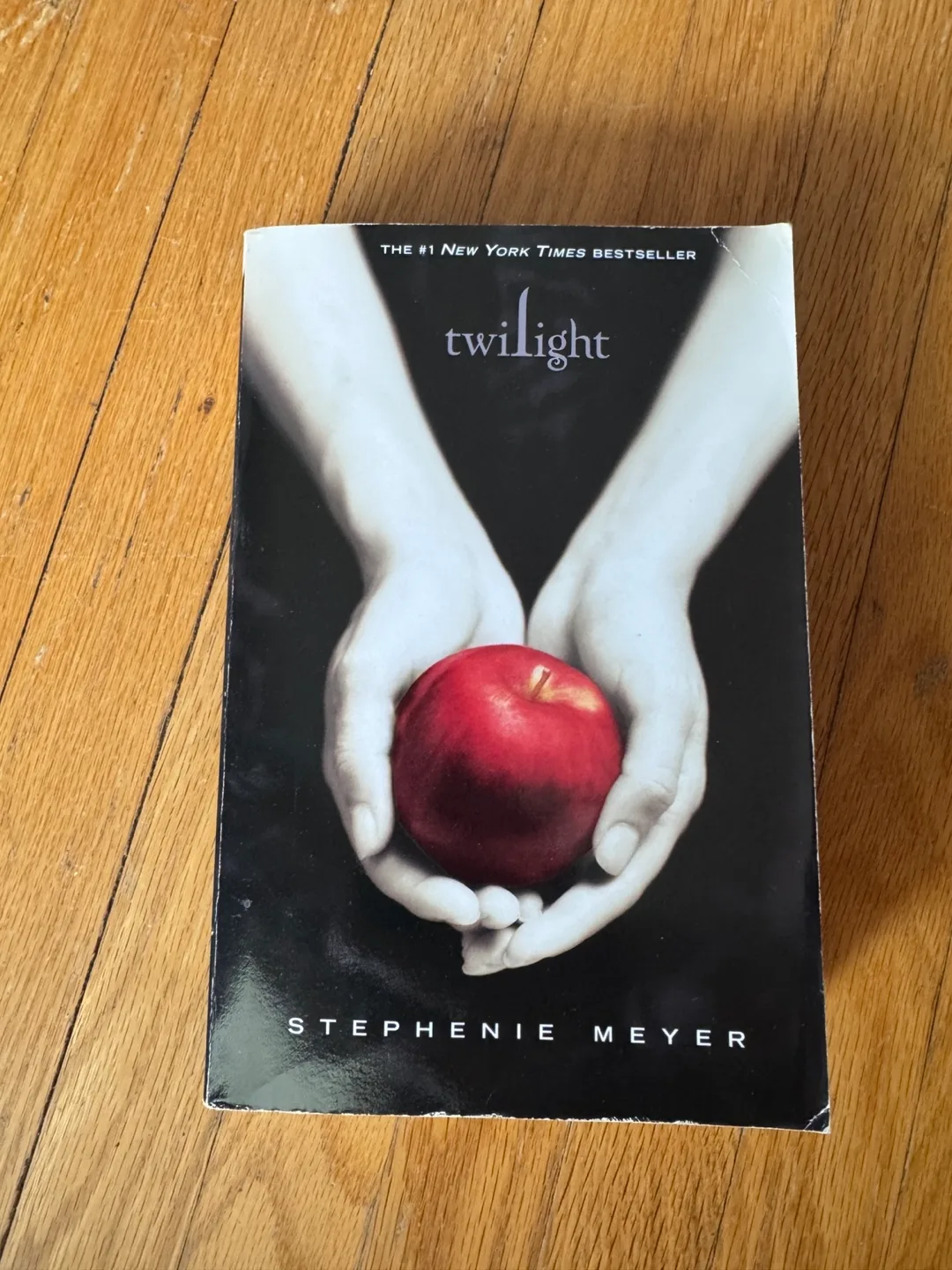Twilight by Stephenie Meyer thumbnail