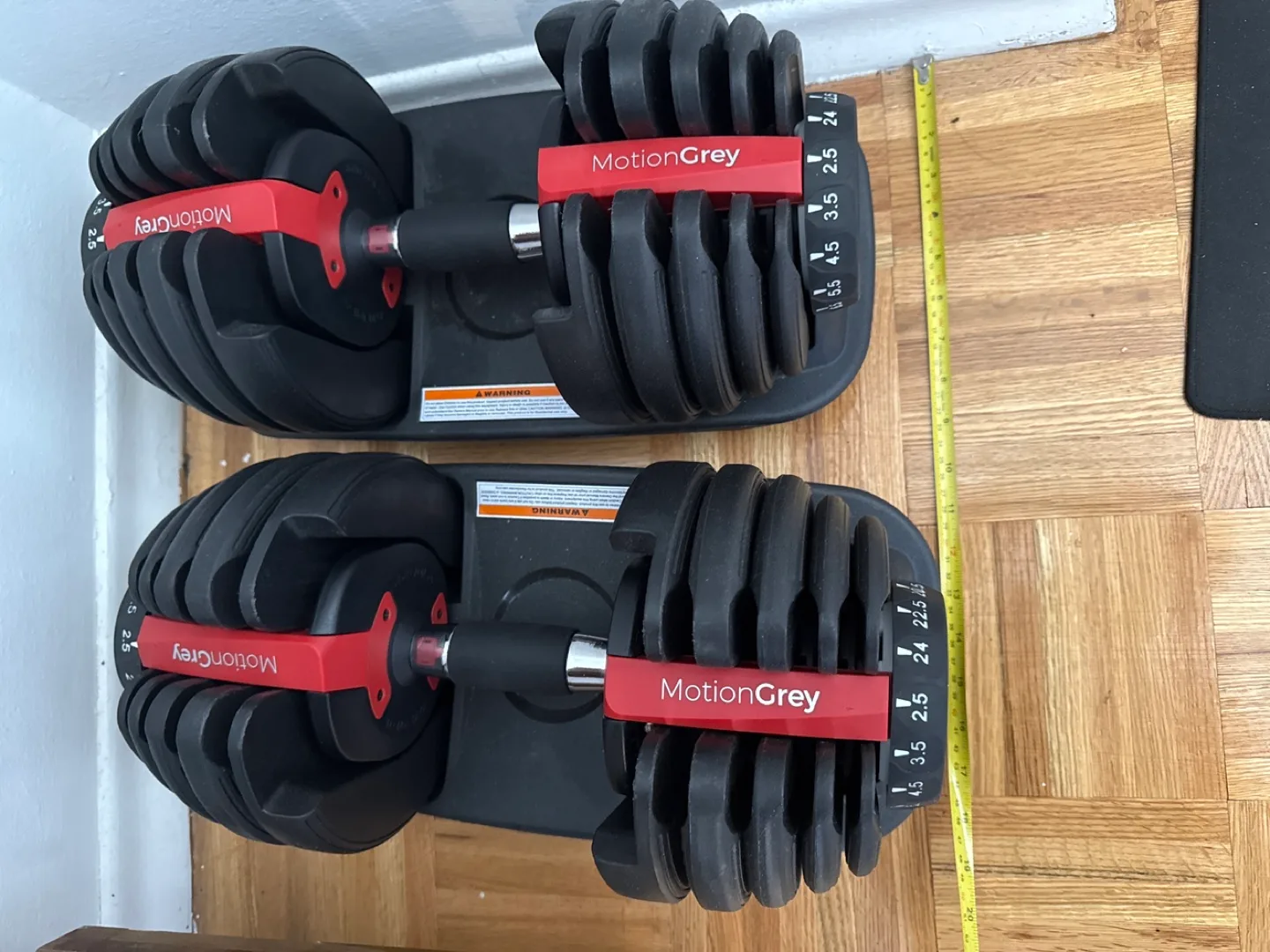 MotionGrey Adjustable Dumbbell Set image indicator(3)