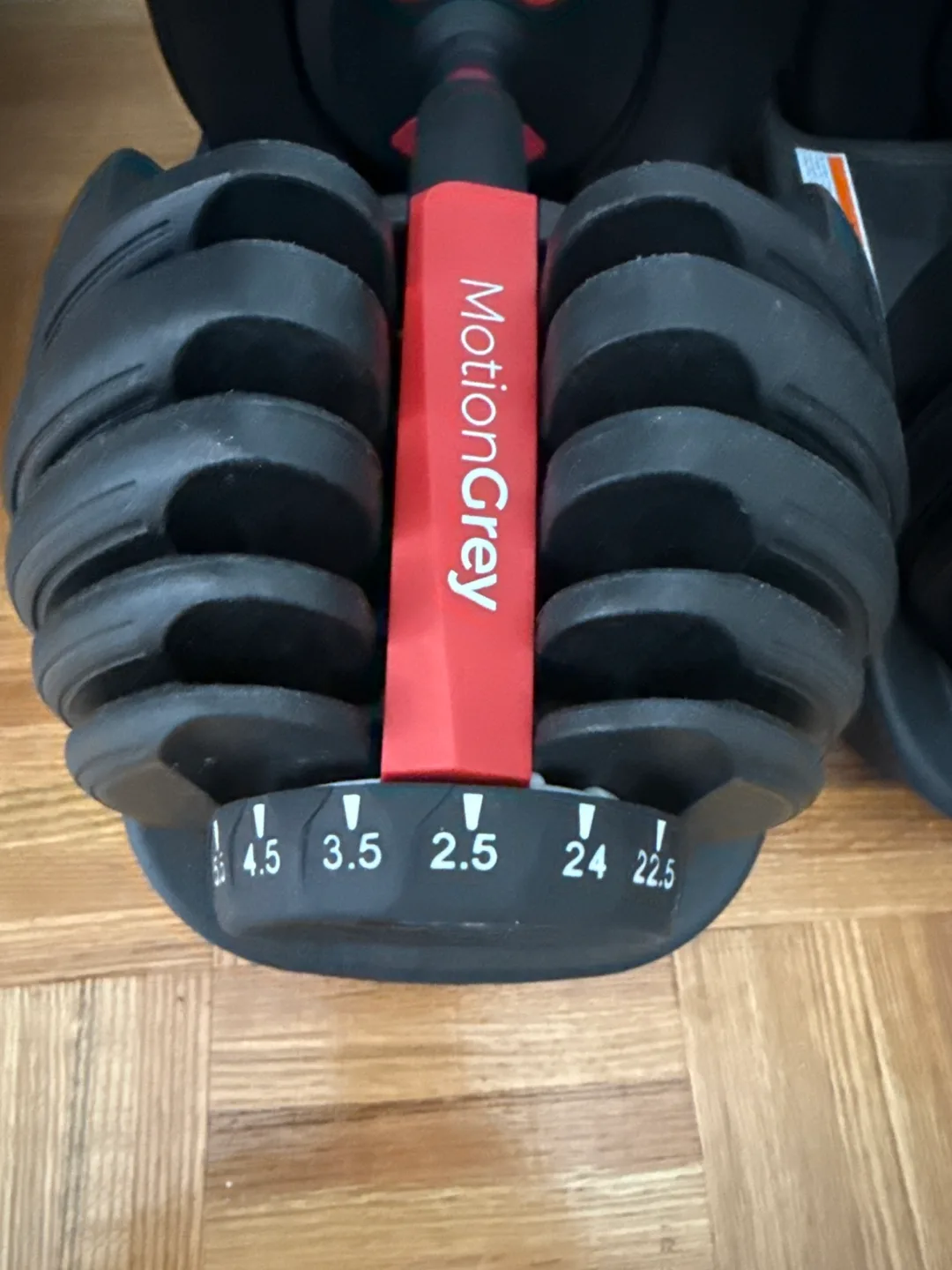 MotionGrey Adjustable Dumbbell Set image indicator(5)