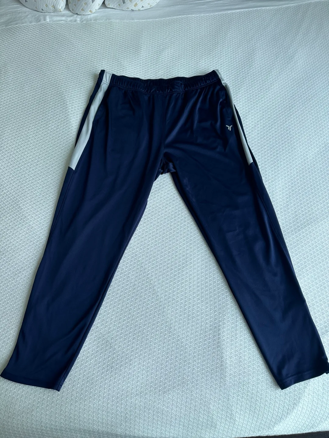 Adidas, Baleaf & Old Navy Activewear Bundle - XL image indicator(4)