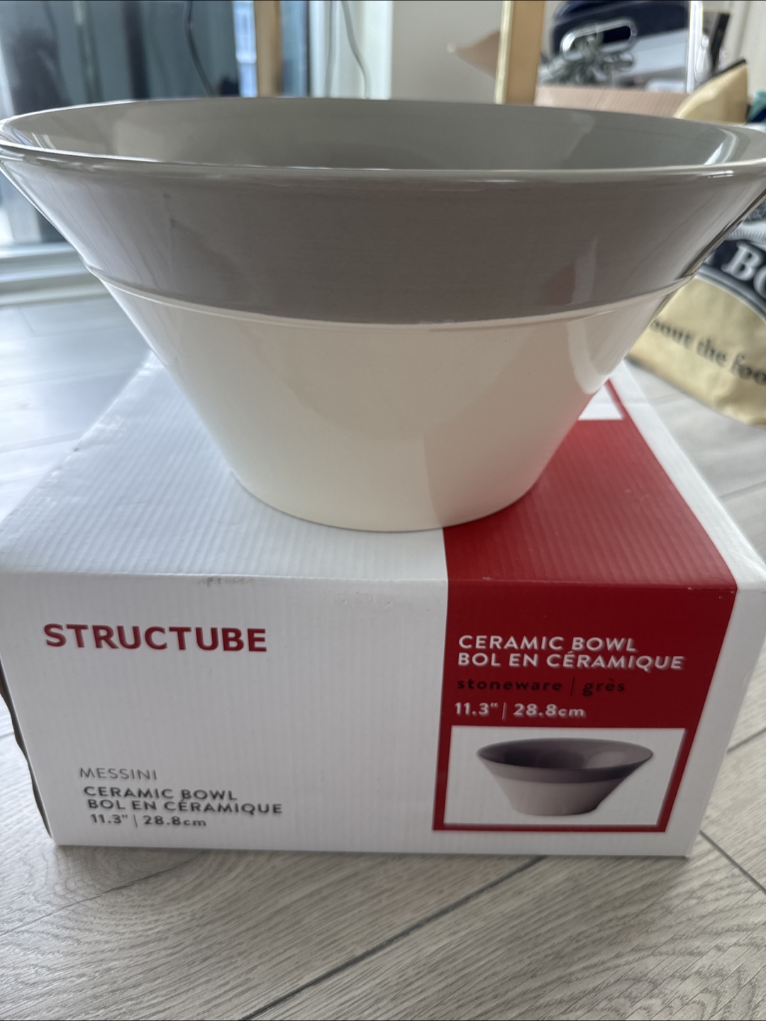 Brand new Structube Ceramic Bowl - 11.3" - photo 2