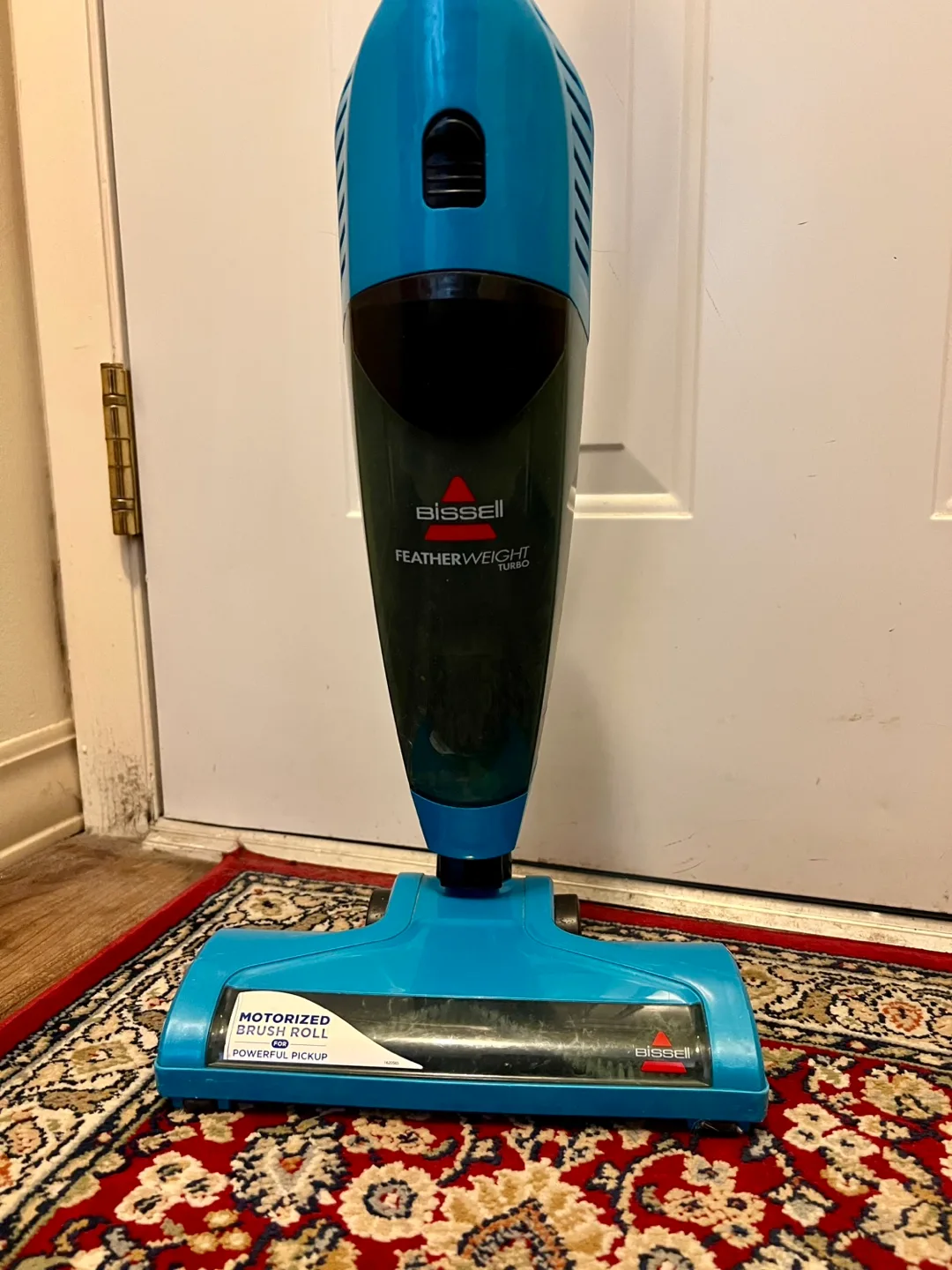 Bissell FeatherWeight Turbo Vacuum - Model 2610E image indicator(2)