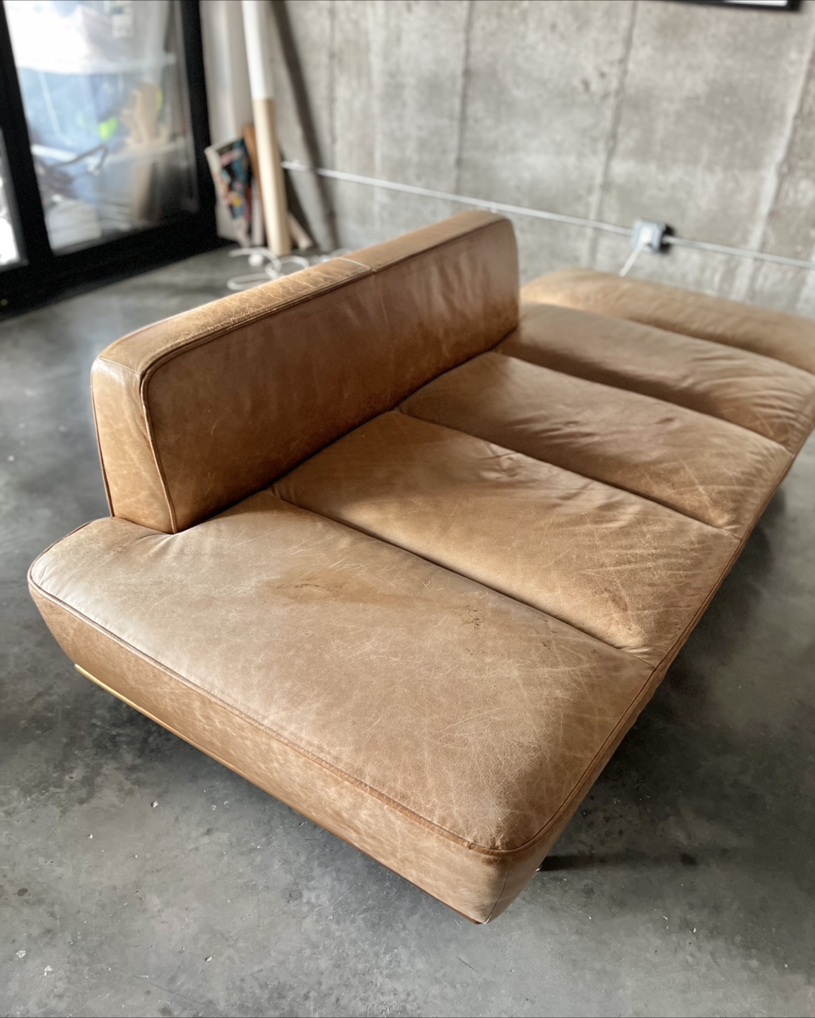 CB2 Lawndale Leather Daybed / Sofa - photo 3