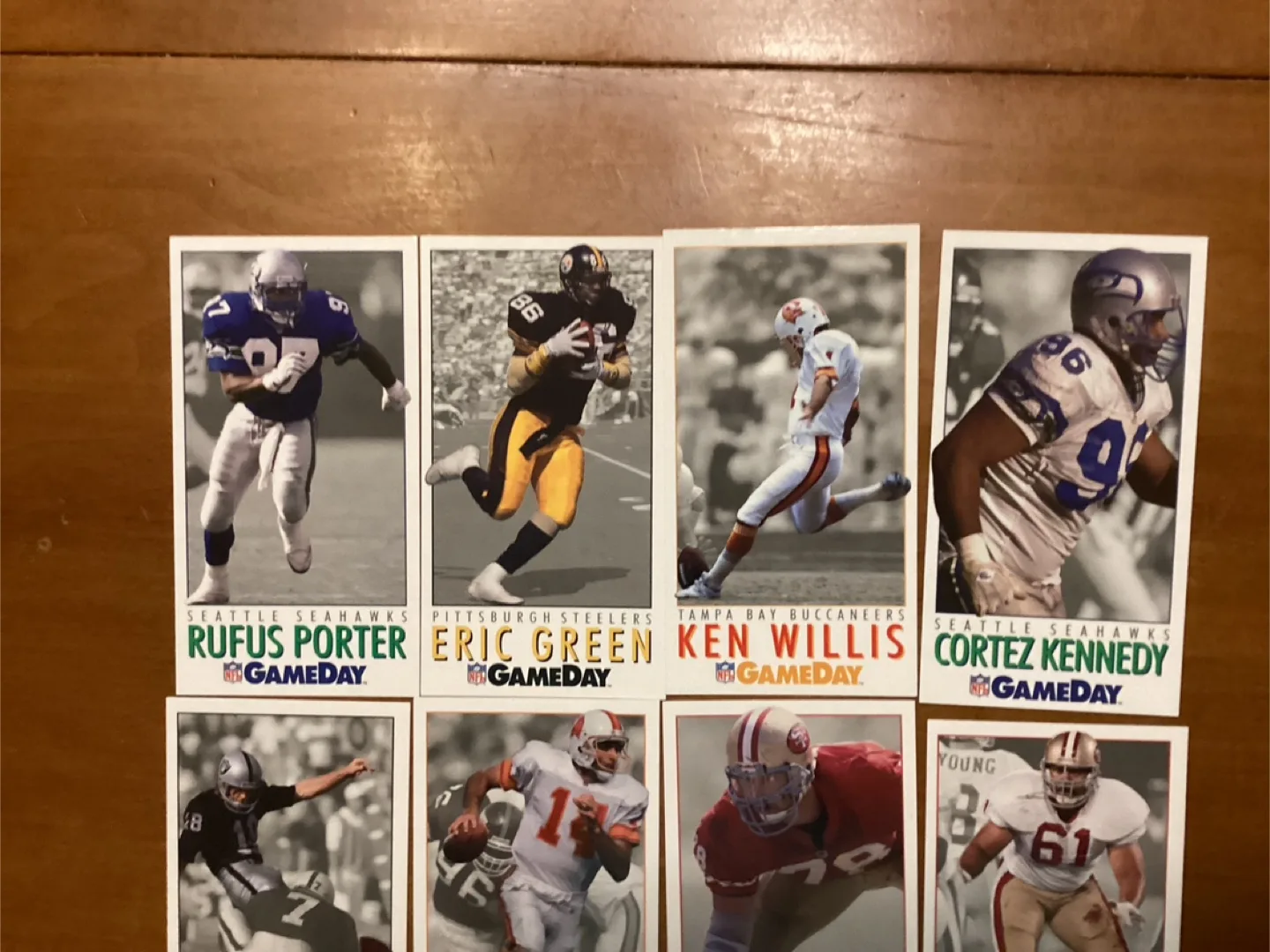 12. 1992 GAMEDAY NFL Trading Cards ! image indicator(2)