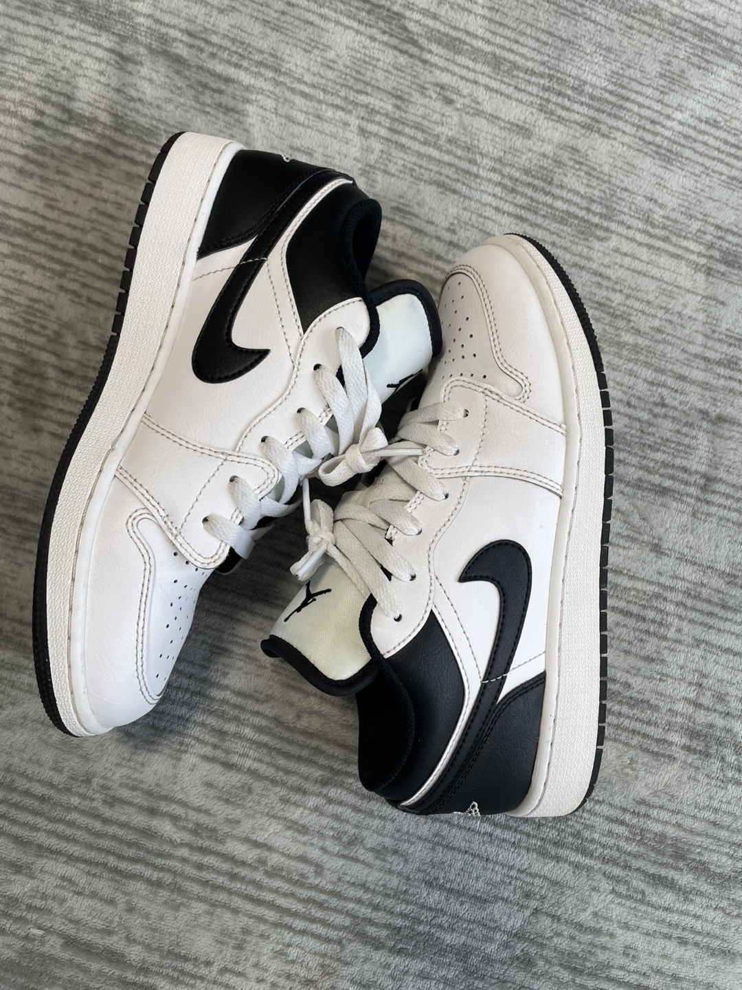 Jordan 1 Low Panda - Size 6 Youth - photo 5