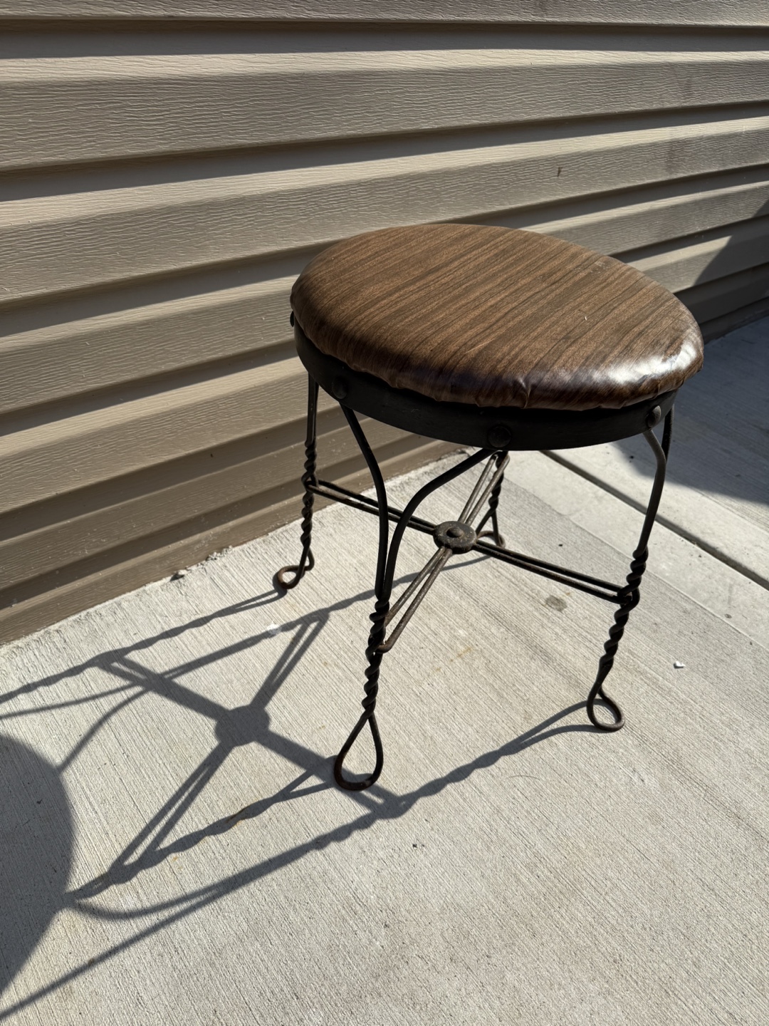Vintage Style Stool - 18" Height - photo 2