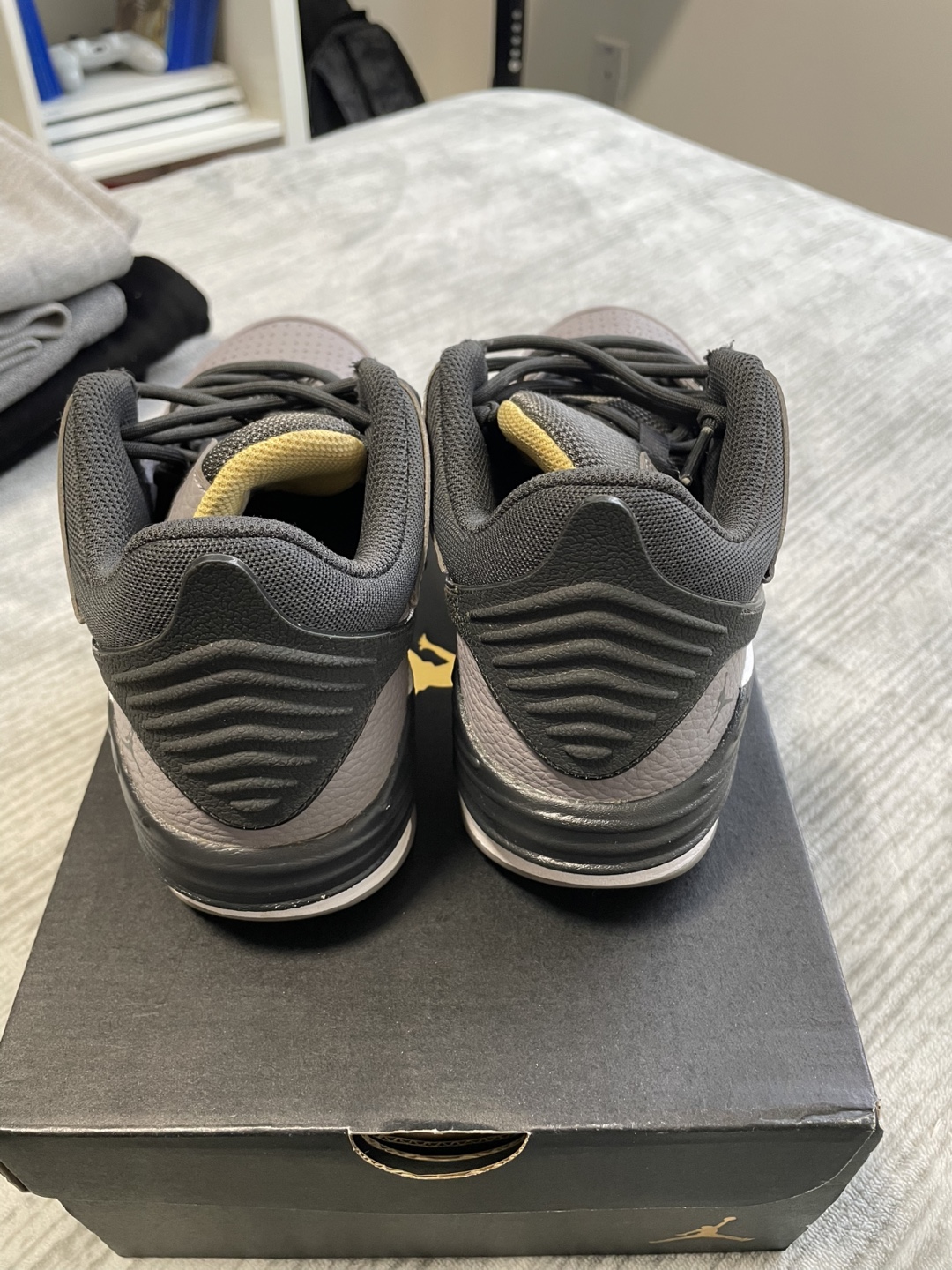 Jordan Max Aura 5 (GS) Cement Grey/Anthracite - Size 5Y - photo 2