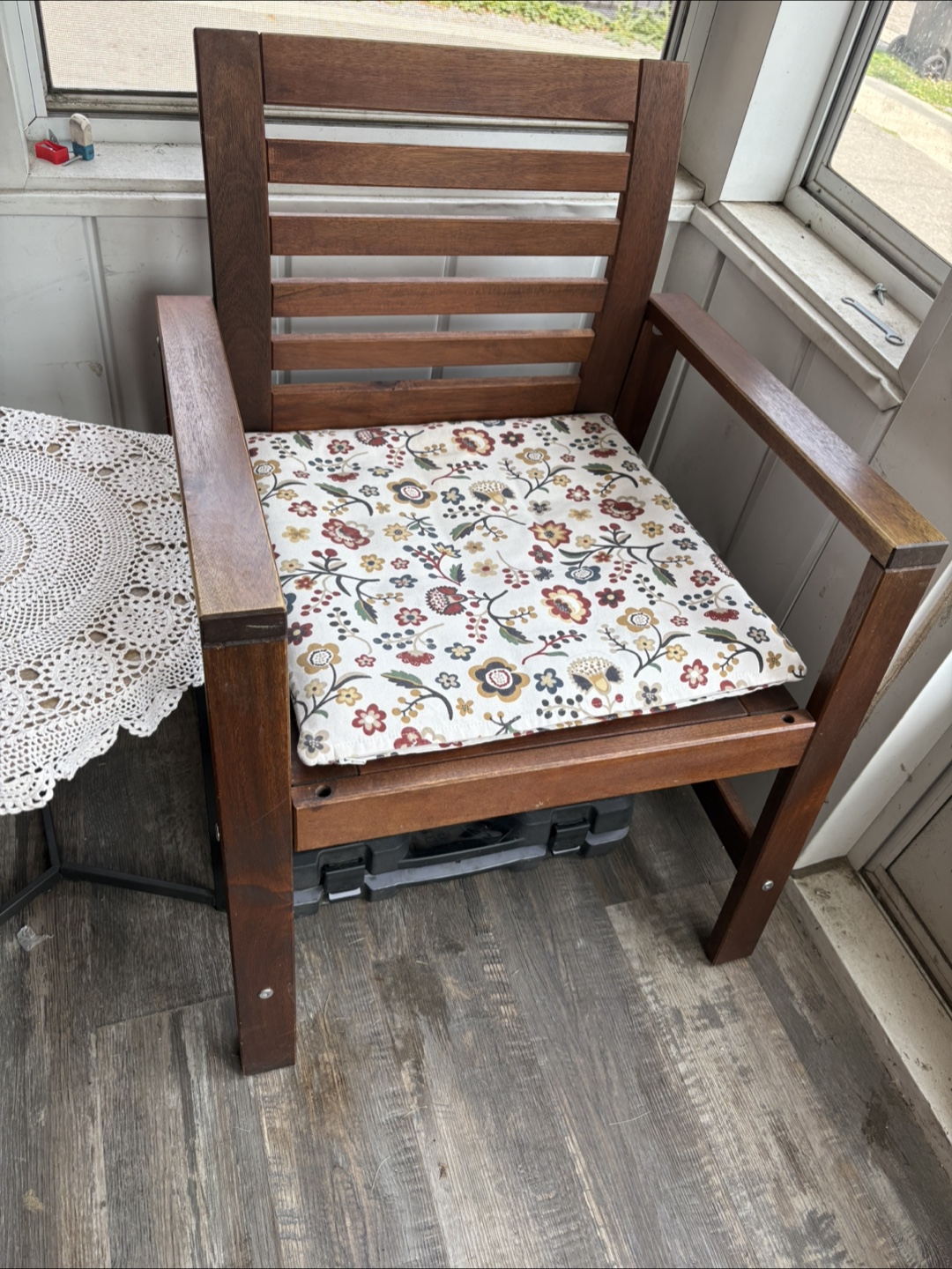 Wooden Armchair with Floral Cushion - photo 4