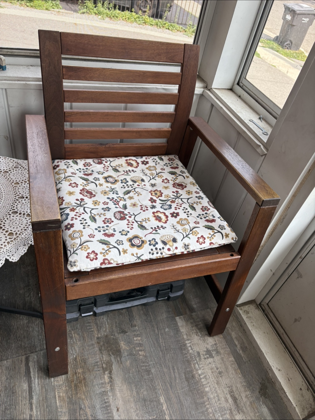 Wooden Armchair with Floral Cushion - photo 3