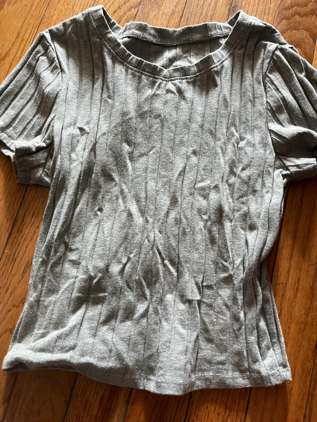 Gray Ribbed Short Sleeve Top thumbnail