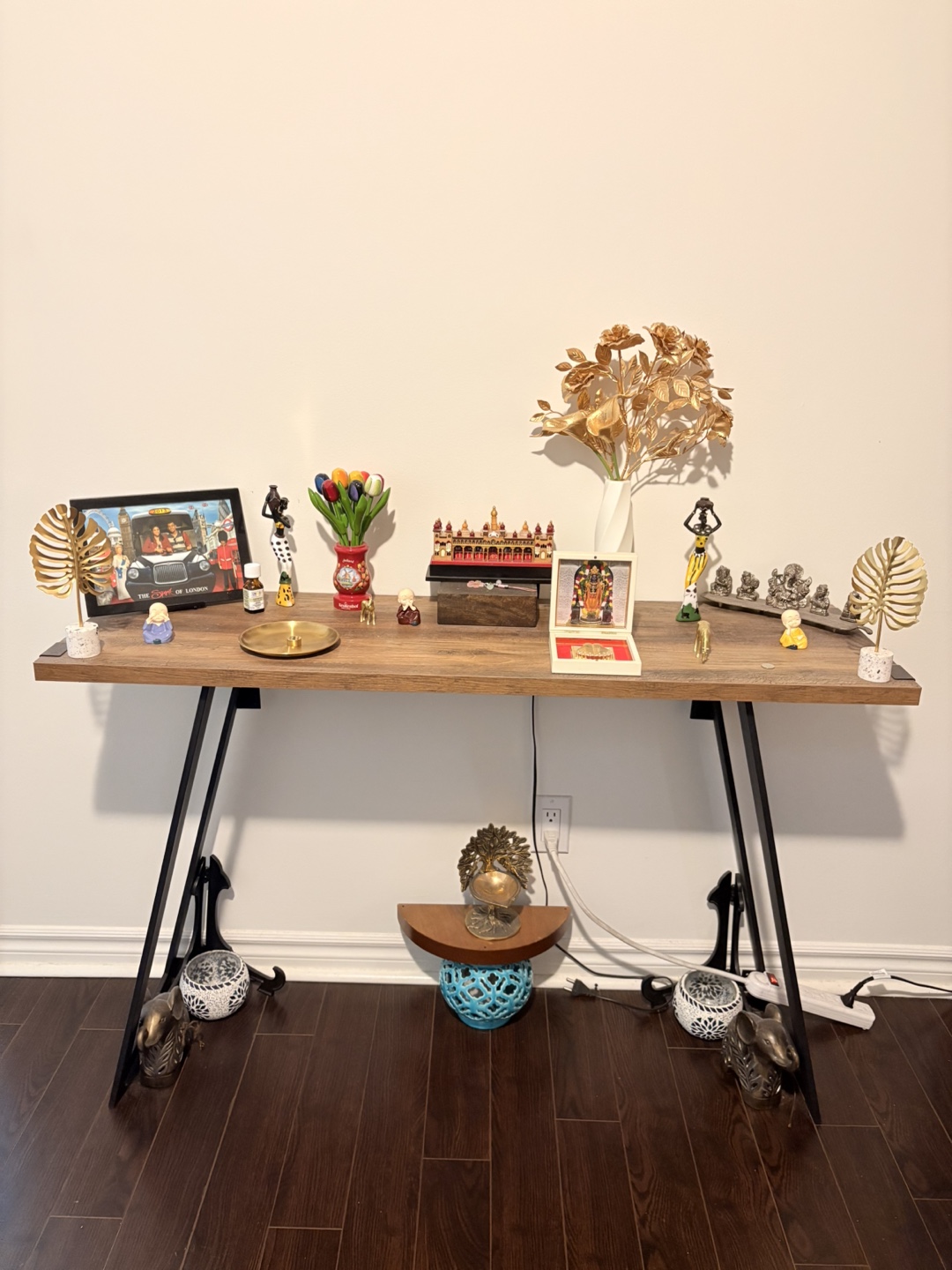 Wooden Console Table with Metal Legs