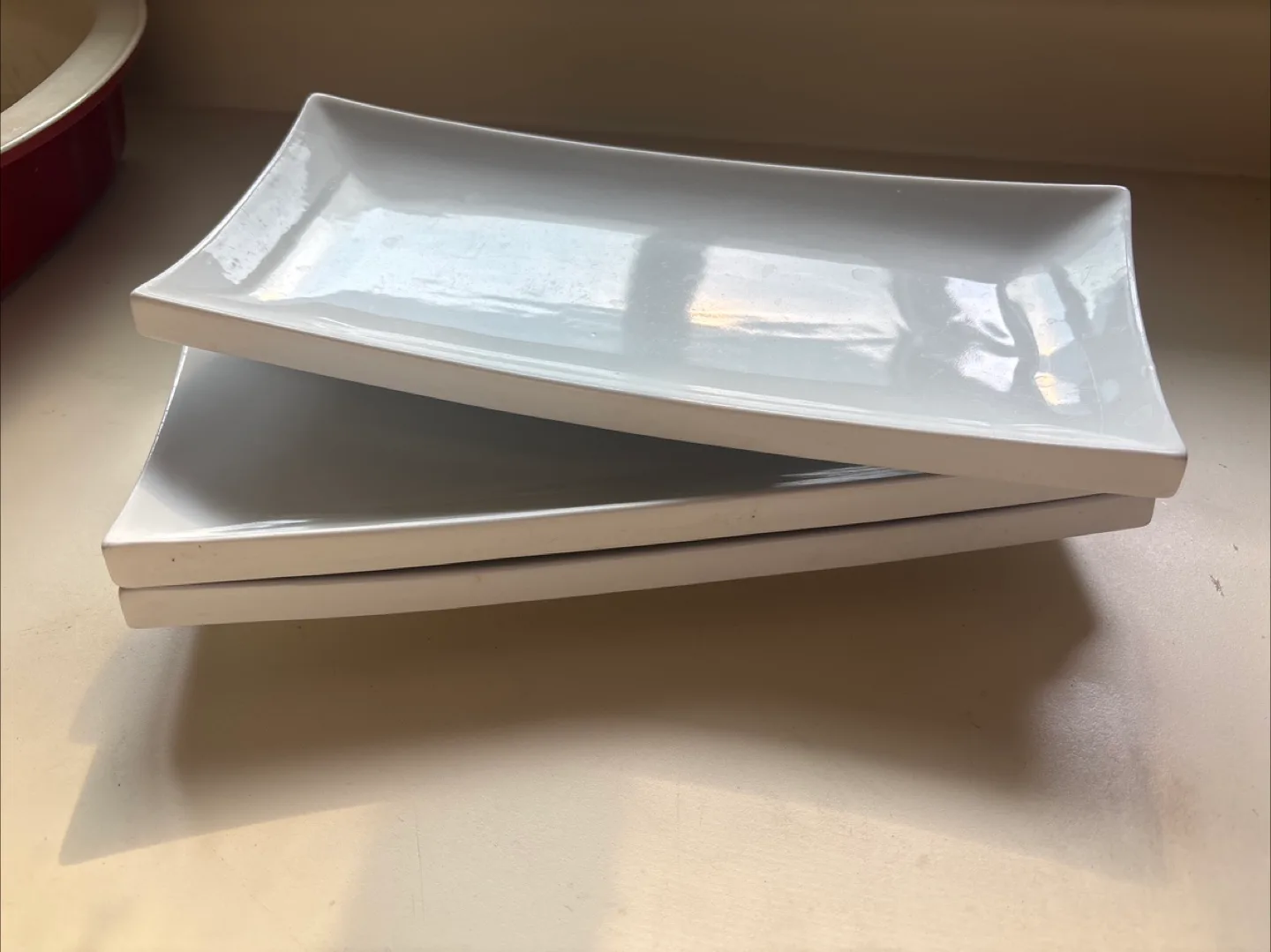 Set of 3 White Rectangular Plates thumbnail