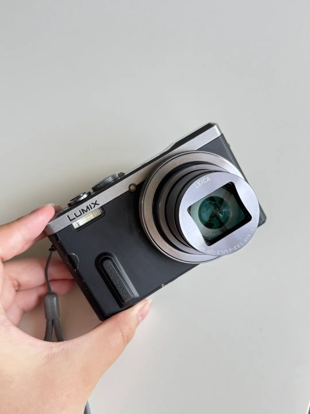 Panasonic Lumix DMC-ZS40 Camera thumbnail