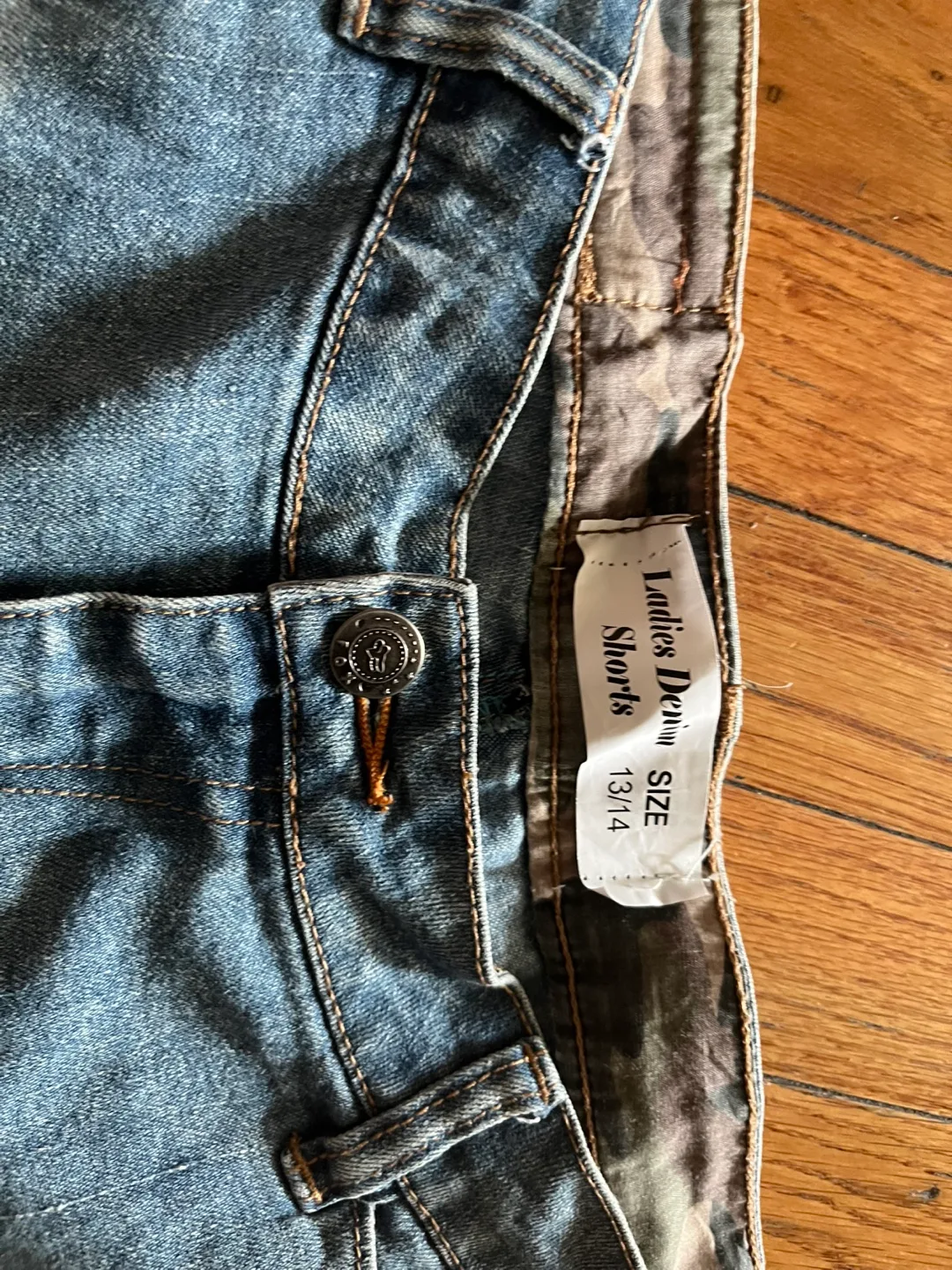 Ladies Denim Shorts Size 13/14 thumbnail