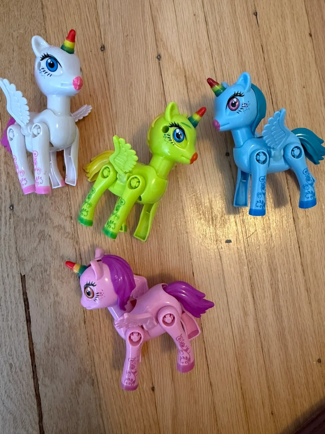 Unicorns and fidgets thumbnail