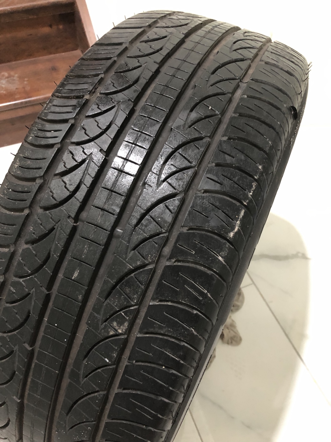 Pirelli P Zero Nero 245/50 ZR19 Tire on Chevy Rim - photo 4