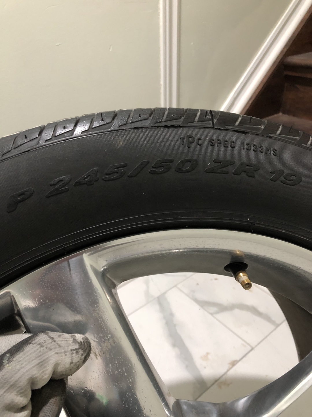 Pirelli P Zero Nero 245/50 ZR19 Tire on Chevy Rim - photo 3