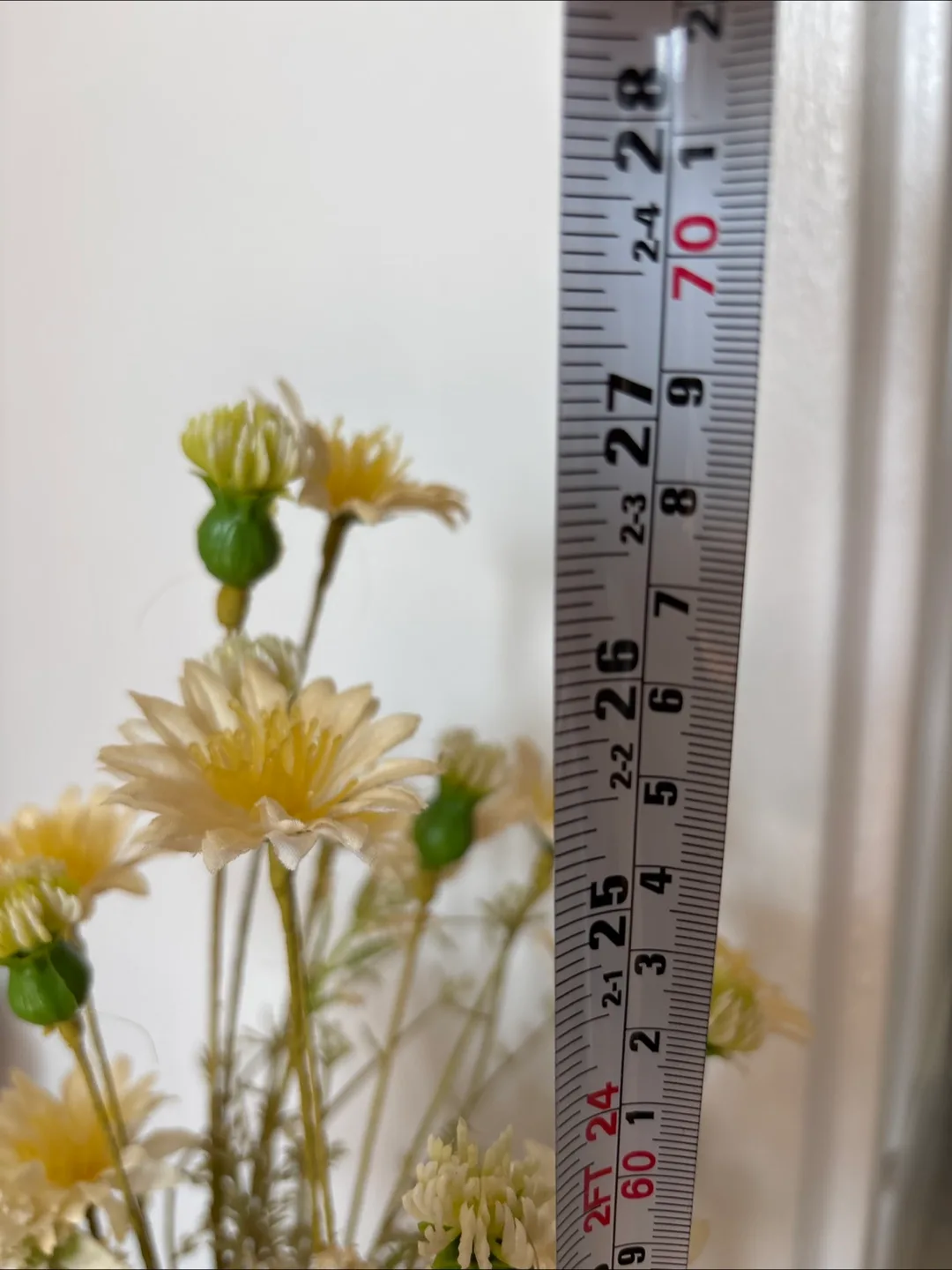 🧡 Faux White Flowers in Vase image indicator(5)