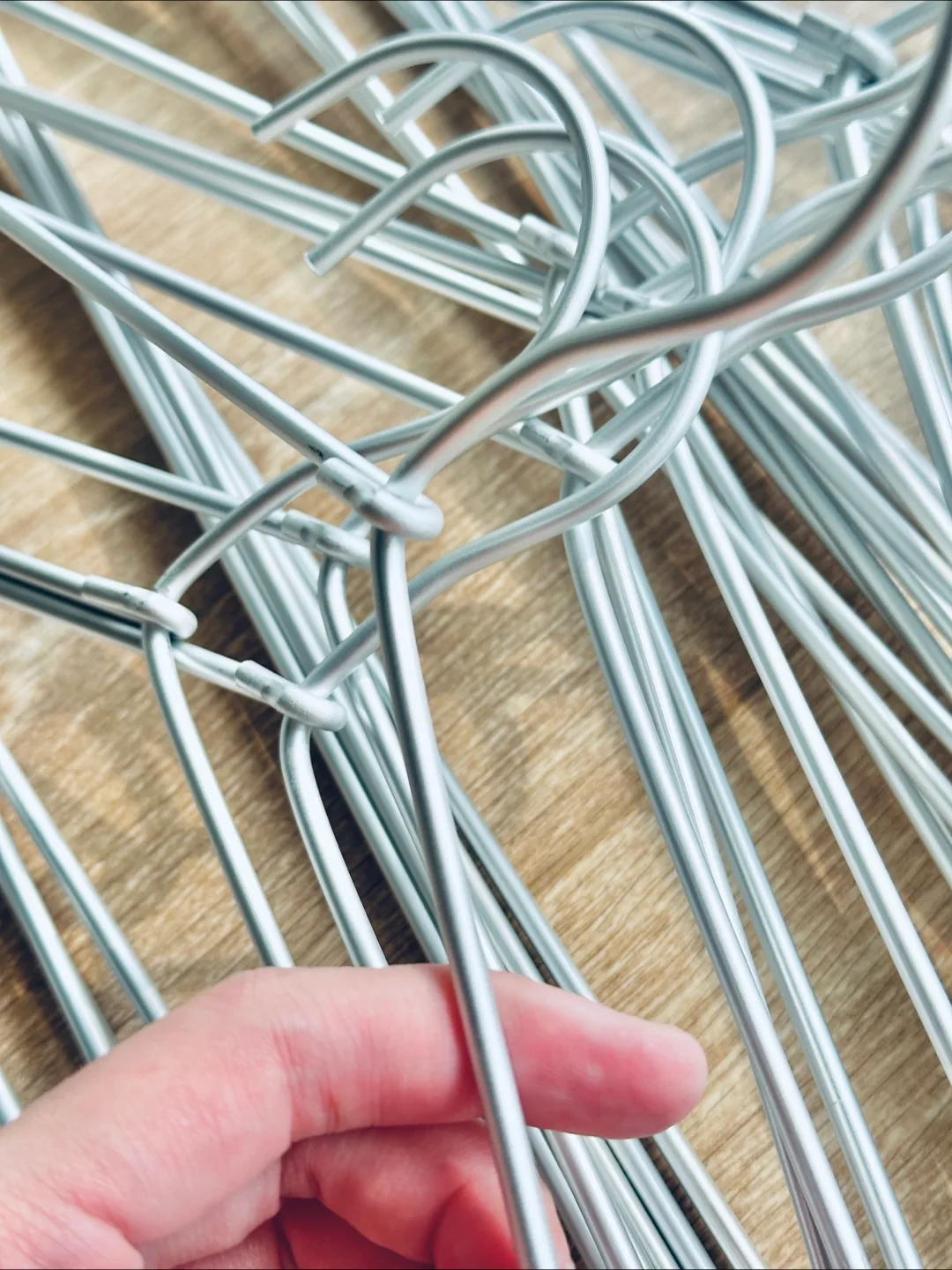 50 Muji-styled lightweight sturdy aluminium hangers image indicator(2)