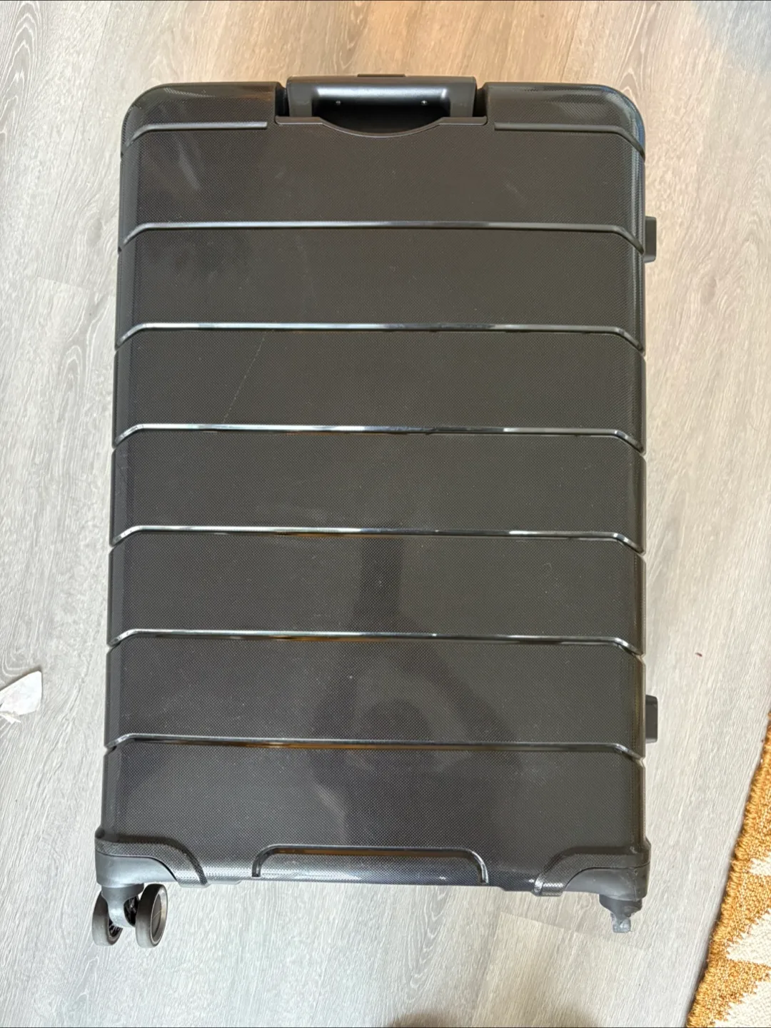 Air Canada Black Suitcase image indicator(2)