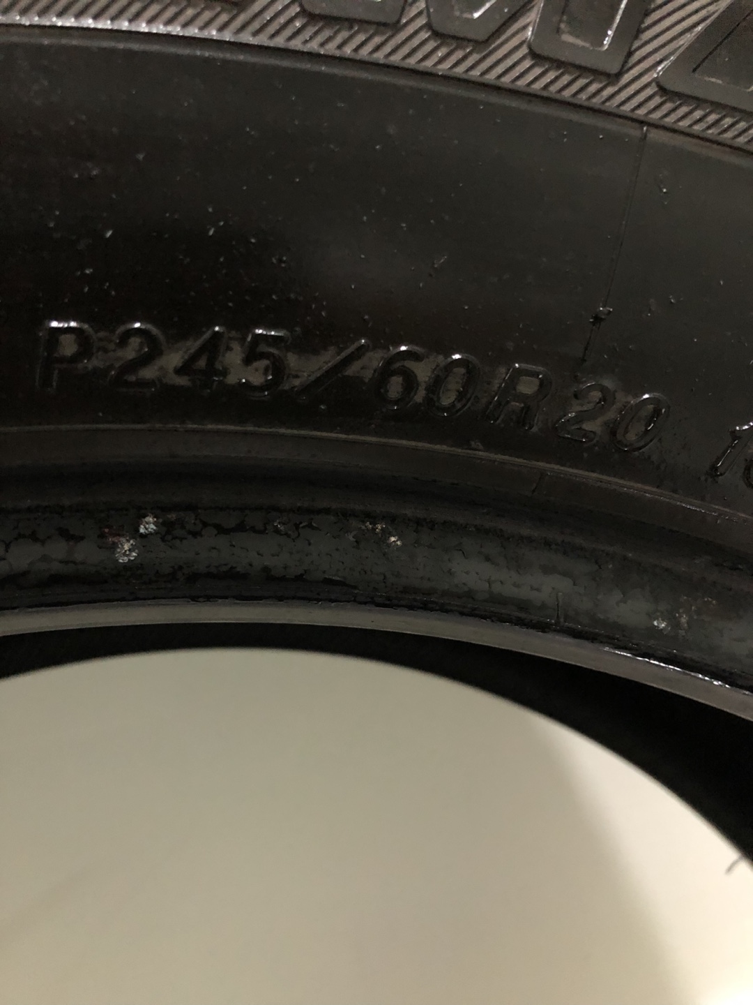 Yokohama P245/60R20 Tire