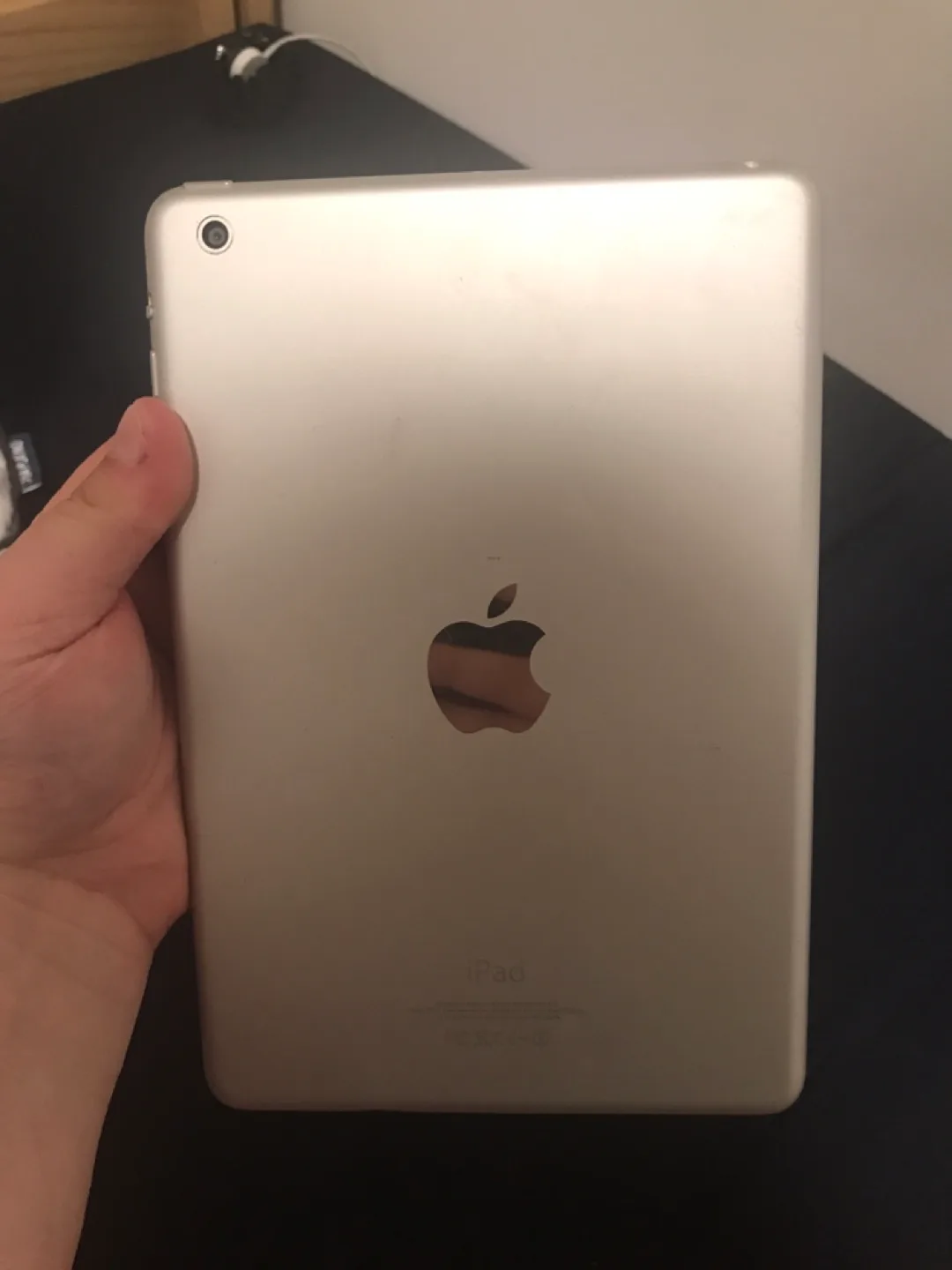 White iPad Mini image indicator(2)