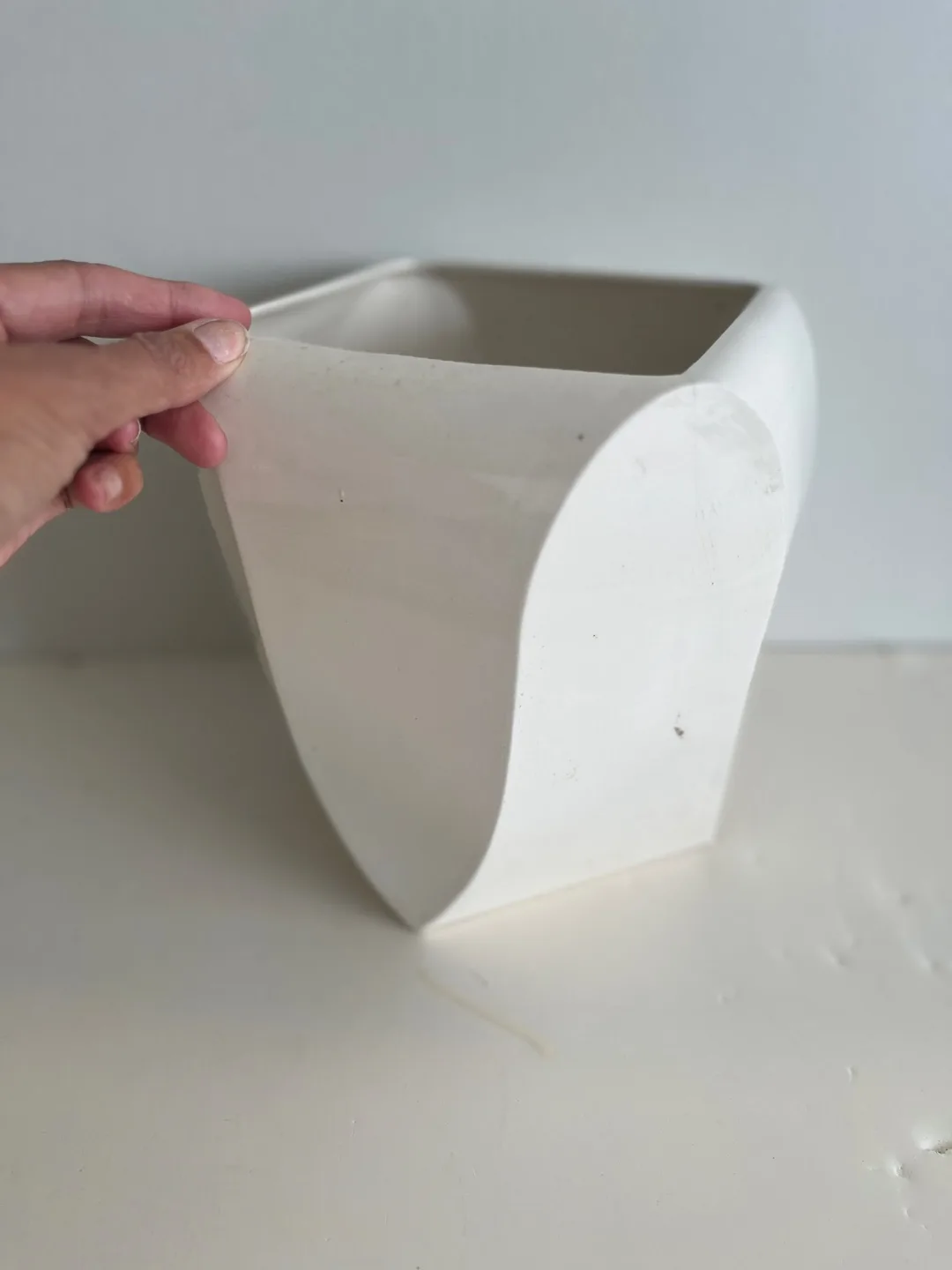 Modern White Ceramic Planter thumbnail