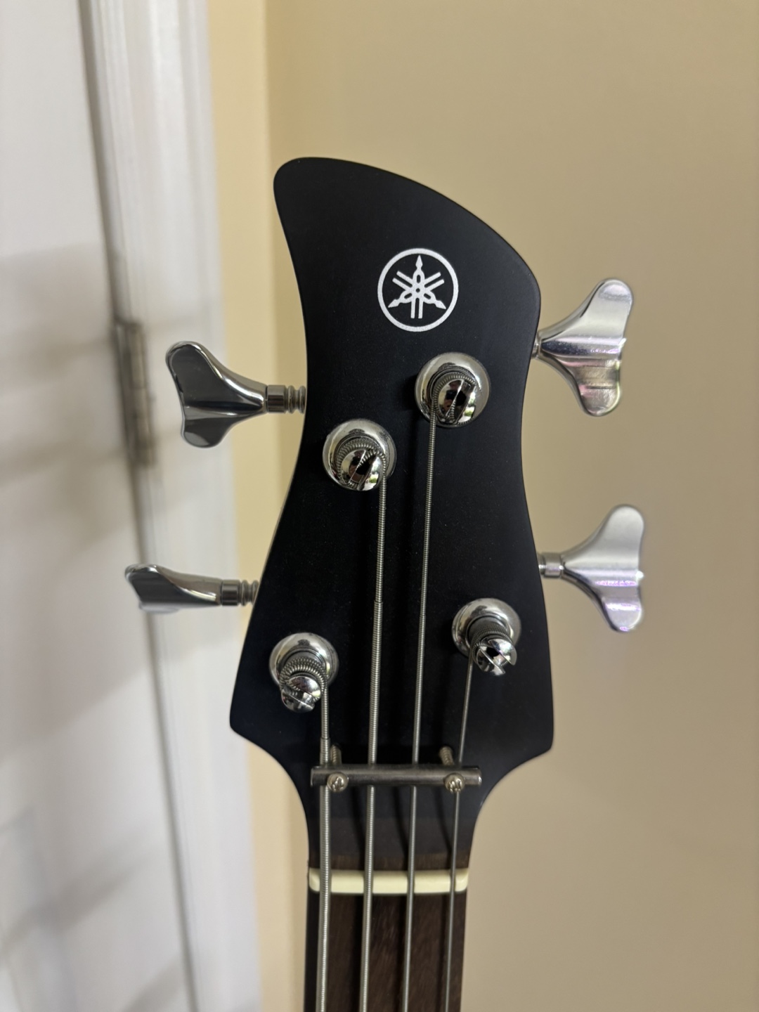 Yamaha TRBX174 Bass Guitar & Marshall MG15FX Amp - photo 2