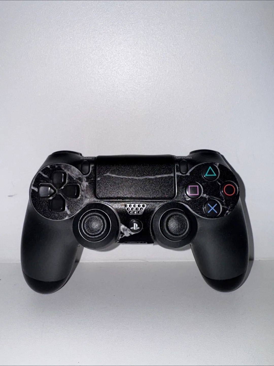 Sony PlayStation 4 DualShock Controller - Black thumbnail