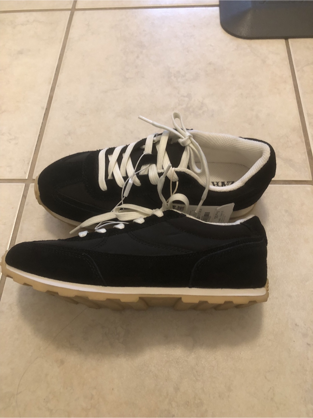 Zara Black Sneakers - Size 35 - photo 3