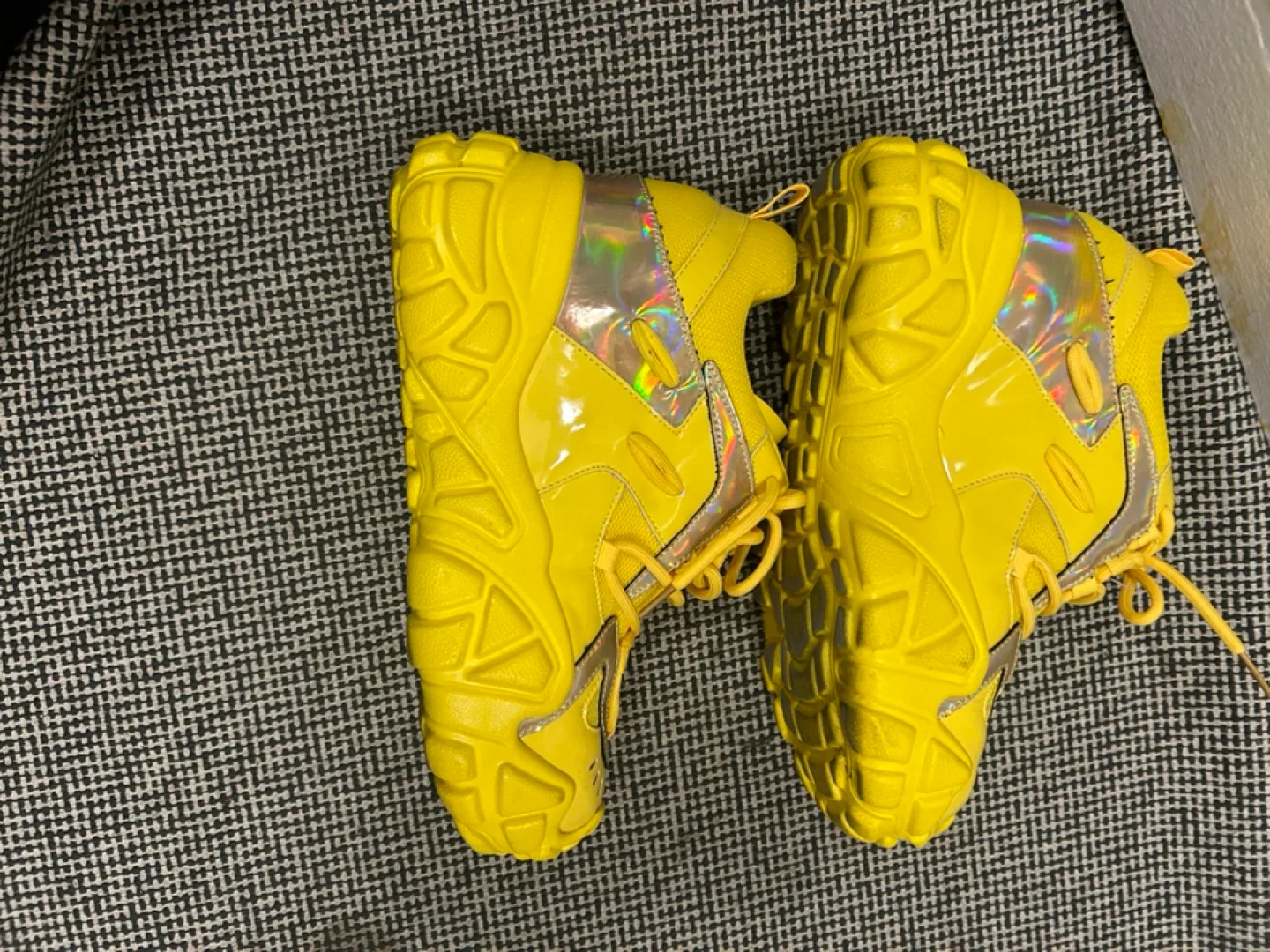 Yellow Fashion Sneakers Anthony Wang image indicator(6)