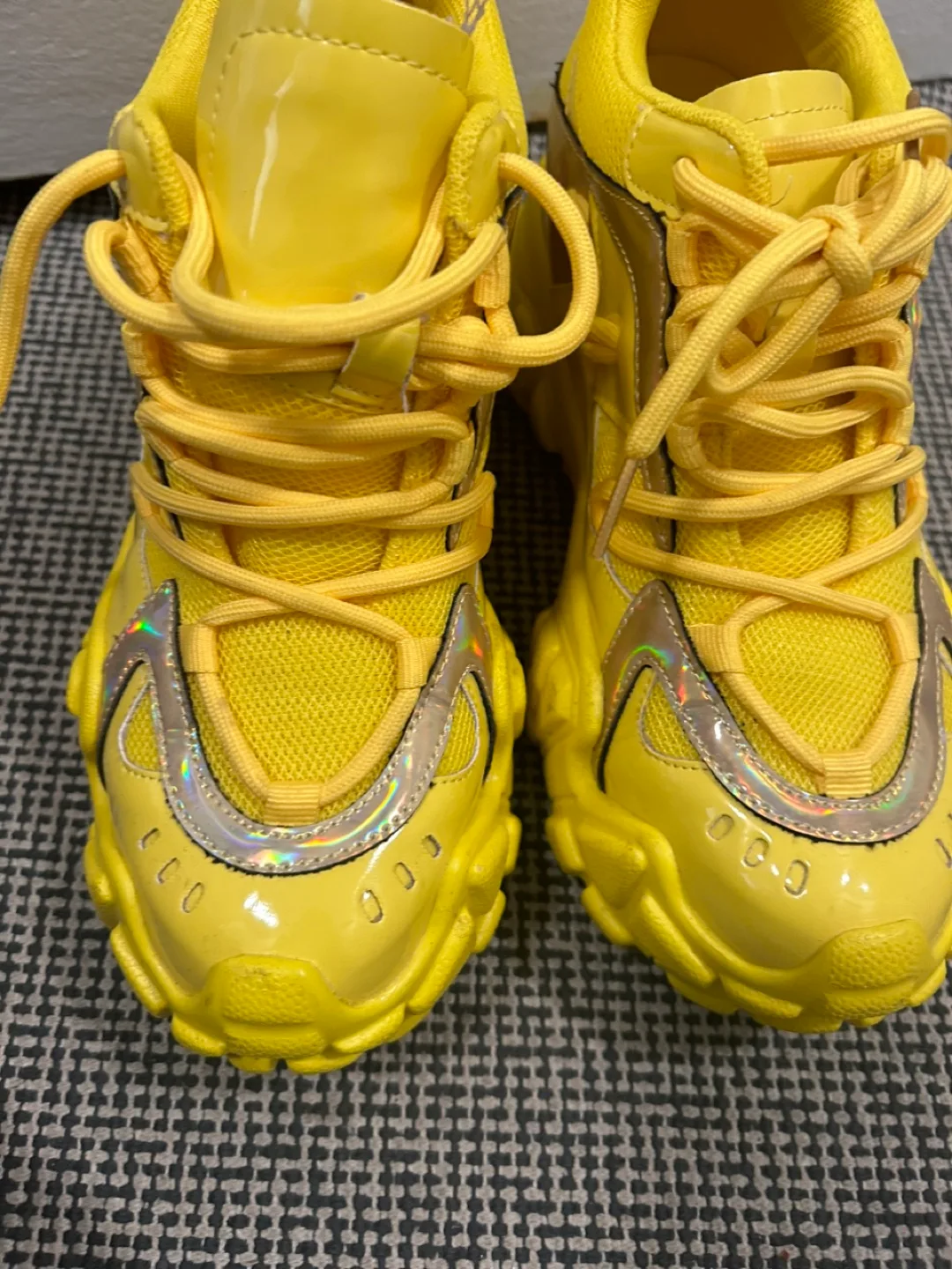 Yellow Fashion Sneakers Anthony Wang image indicator(4)