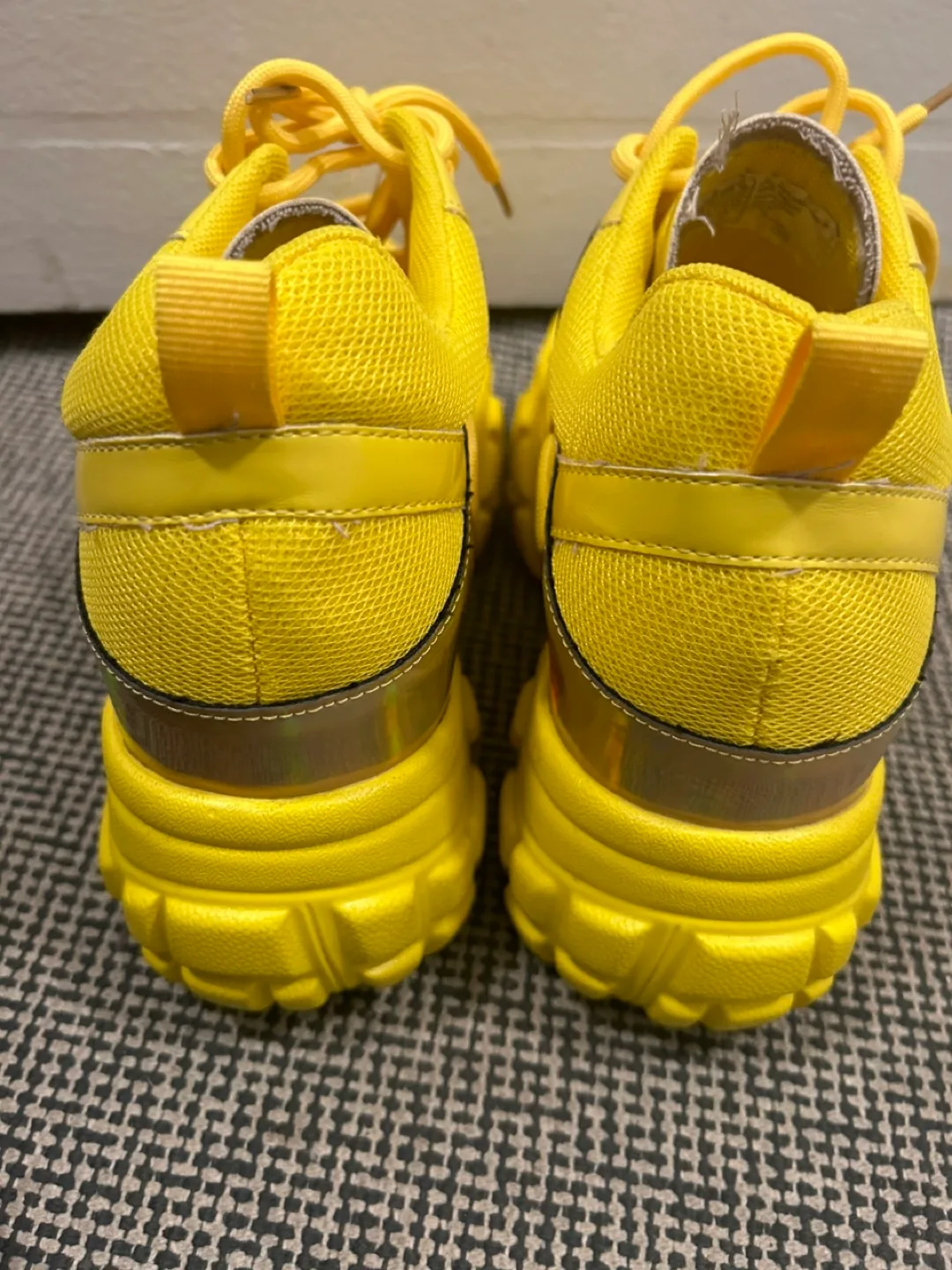 Yellow Fashion Sneakers Anthony Wang image indicator(5)