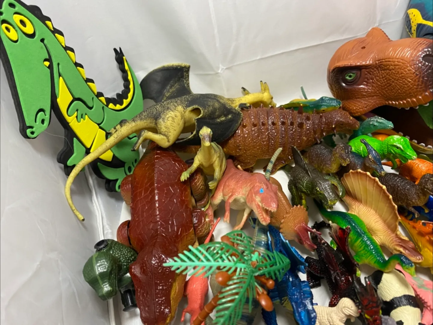 70+  Dinosaur Mixed Toys Lot Plastic Dino  Action Figures image indicator(5)