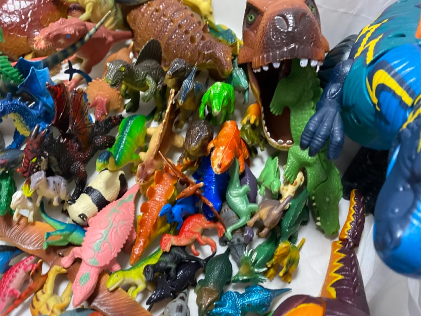 70+  Dinosaur Mixed Toys Lot Plastic Dino  Action Figures image indicator(4)