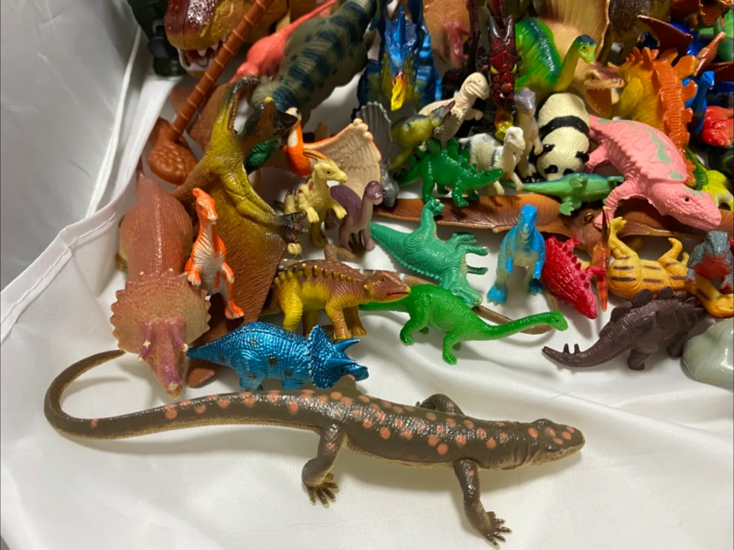 70+  Dinosaur Mixed Toys Lot Plastic Dino  Action Figures image indicator(2)