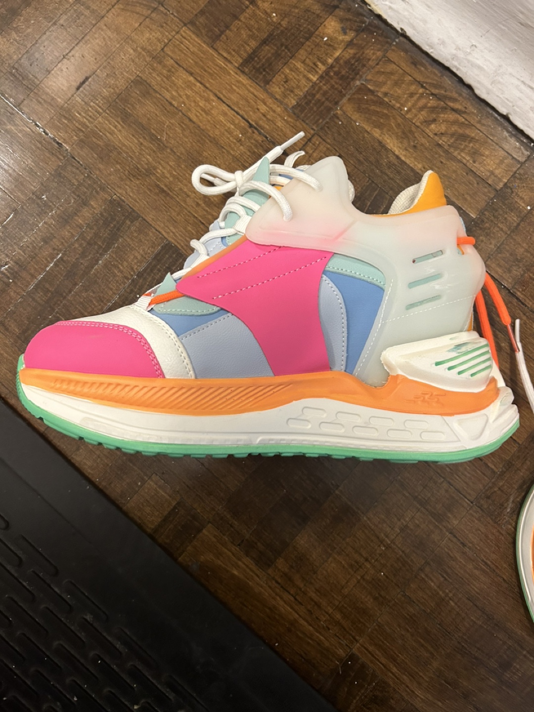 Colorful Fashion Sneakers Anthony Wang - photo 3