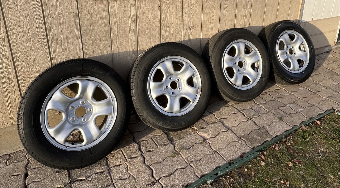 Honda HR-V Michelin Winter Tires+Rims 215/60/16