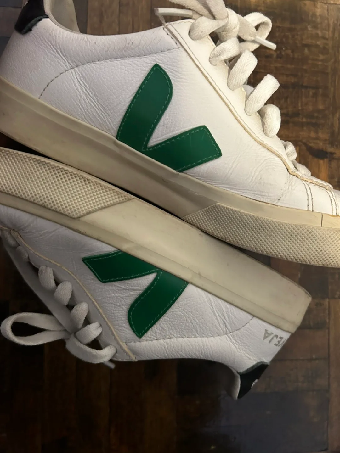 Veja White & Green Sneakers image indicator(3)