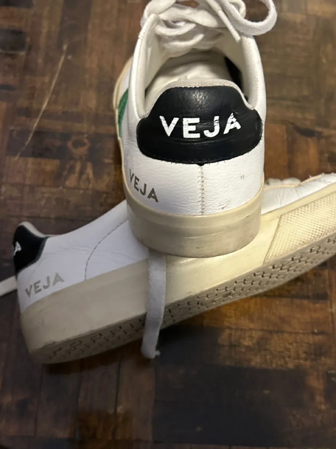 Veja White & Green Sneakers image indicator(7)