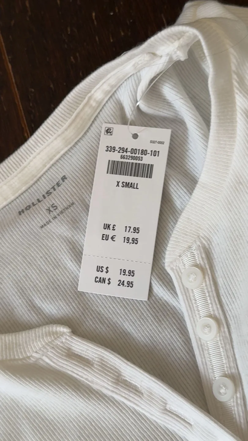 New Hollister White Henley Top XS image indicator(2)