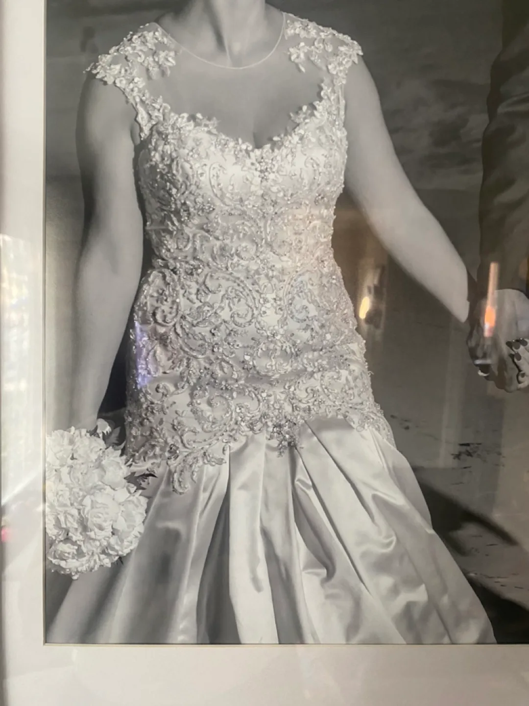 Stunning Wedding dress thumbnail