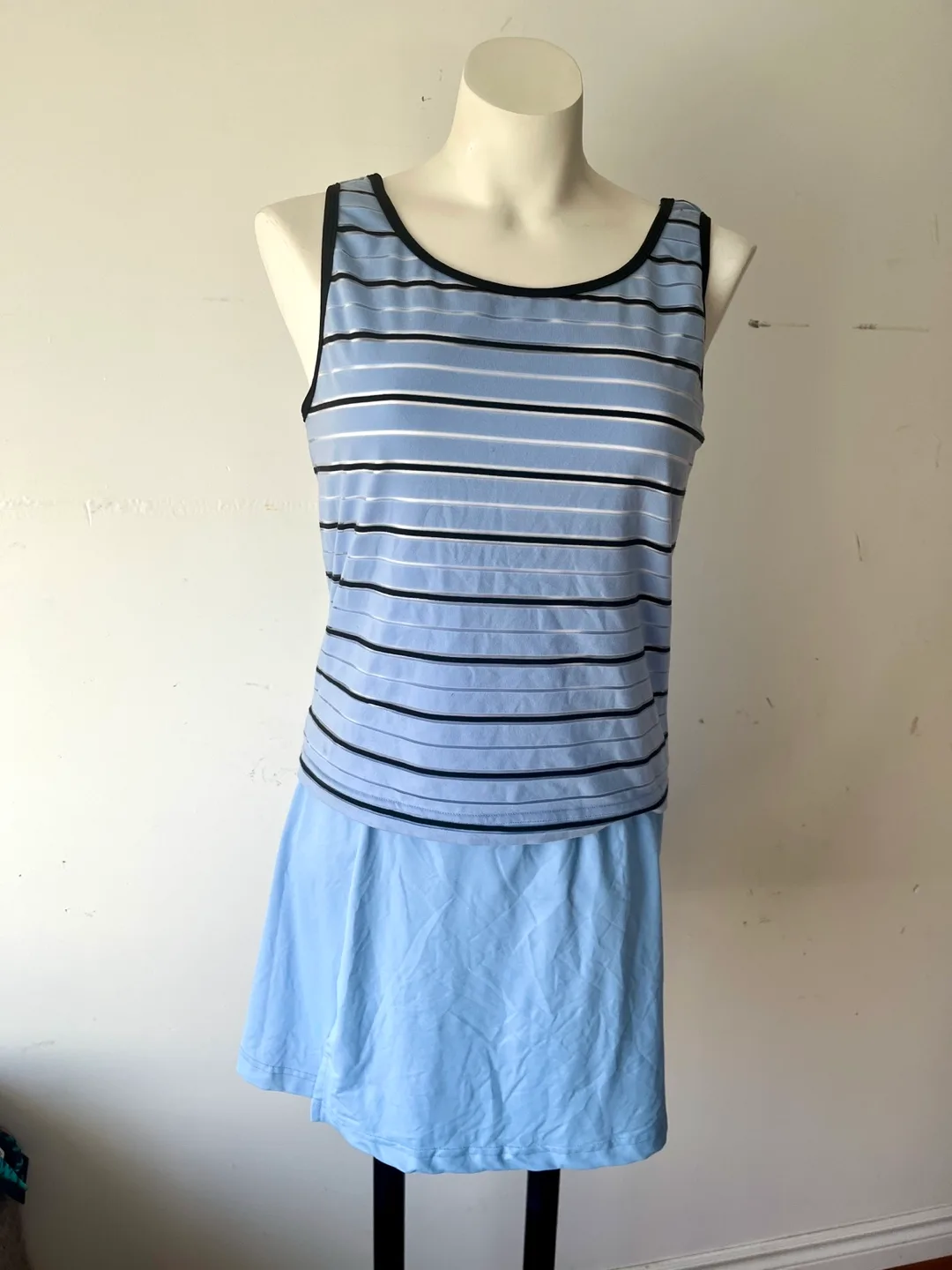 Tennis outfit thumbnail