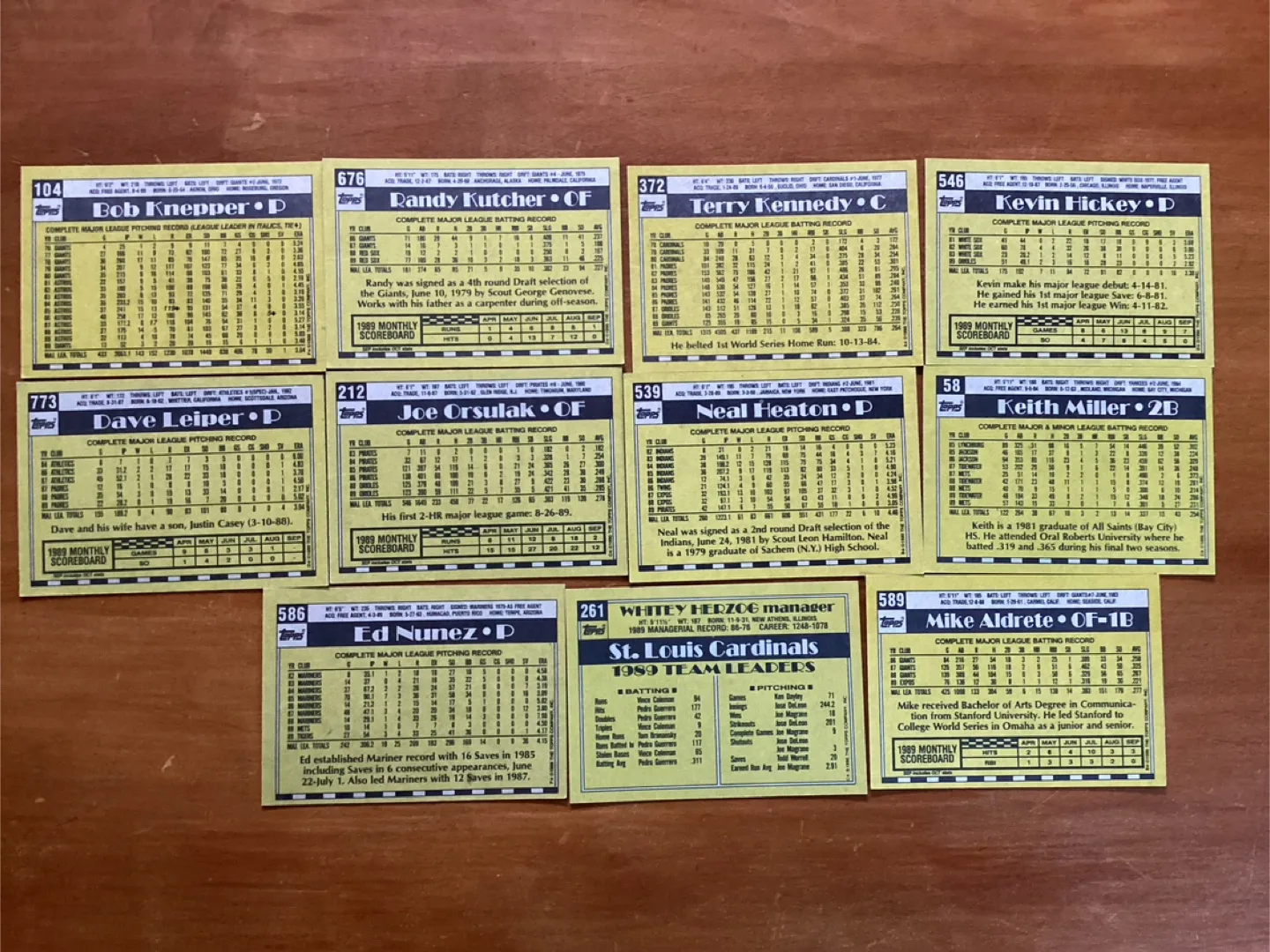 11. 1990 TOPPS MLB Trading Cards ! image indicator(7)