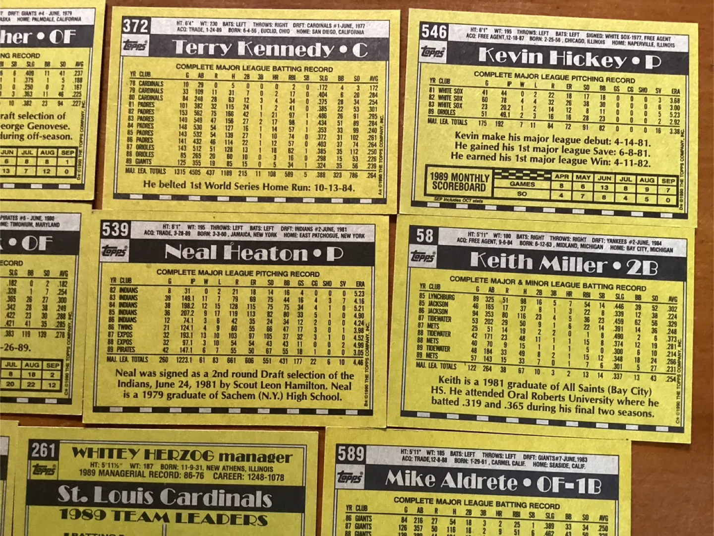11. 1990 TOPPS MLB Trading Cards ! image indicator(9)