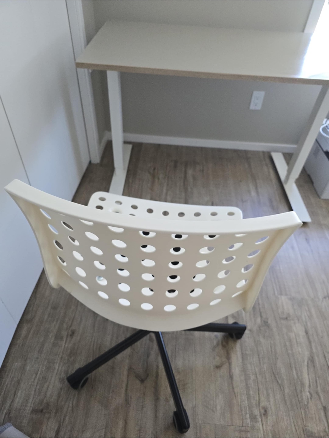 IKEA Desk and White Swivel Chair - photo 4