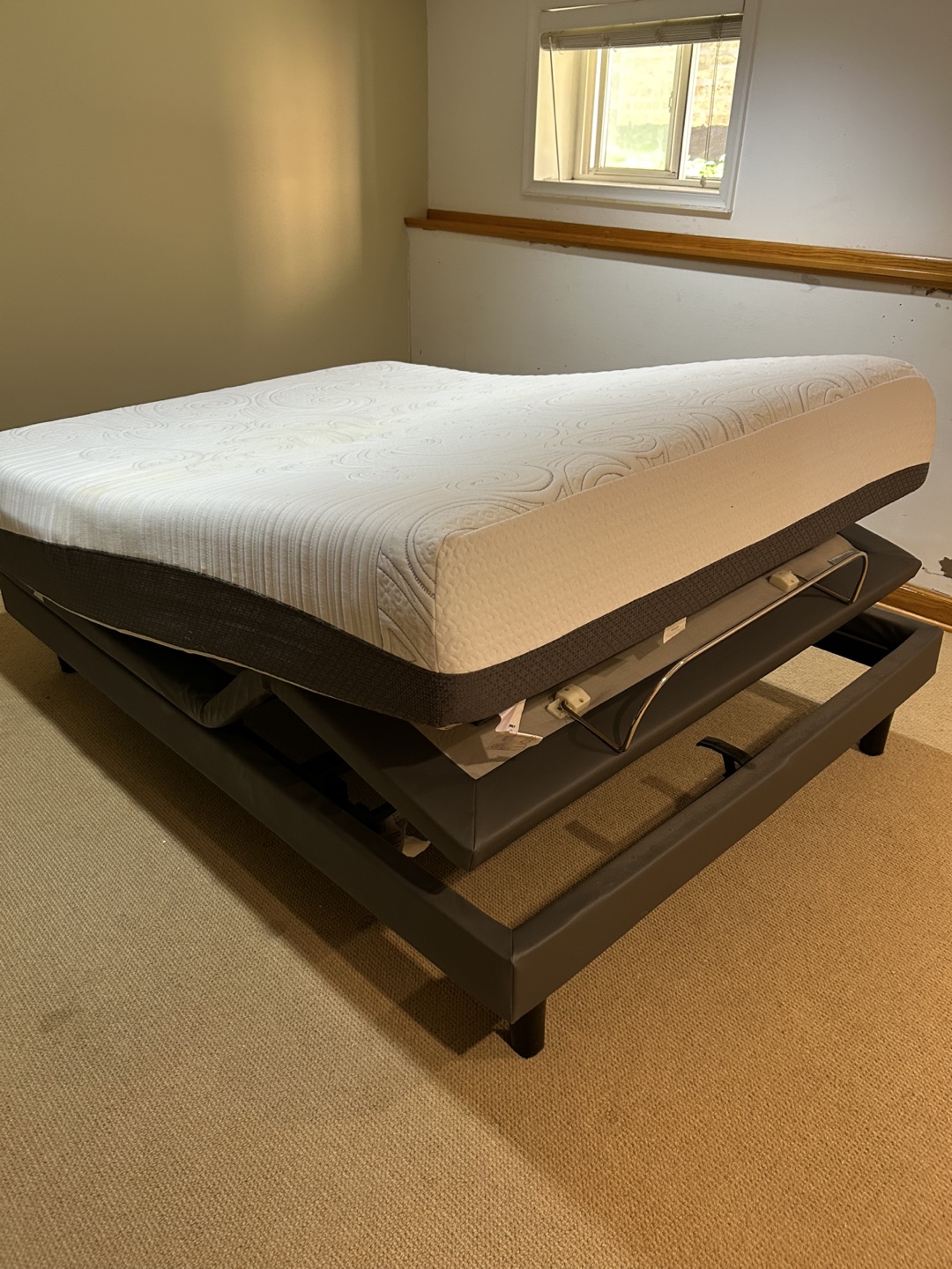 Serta Queen iComfort Mattress with Adjustable Base - photo 5